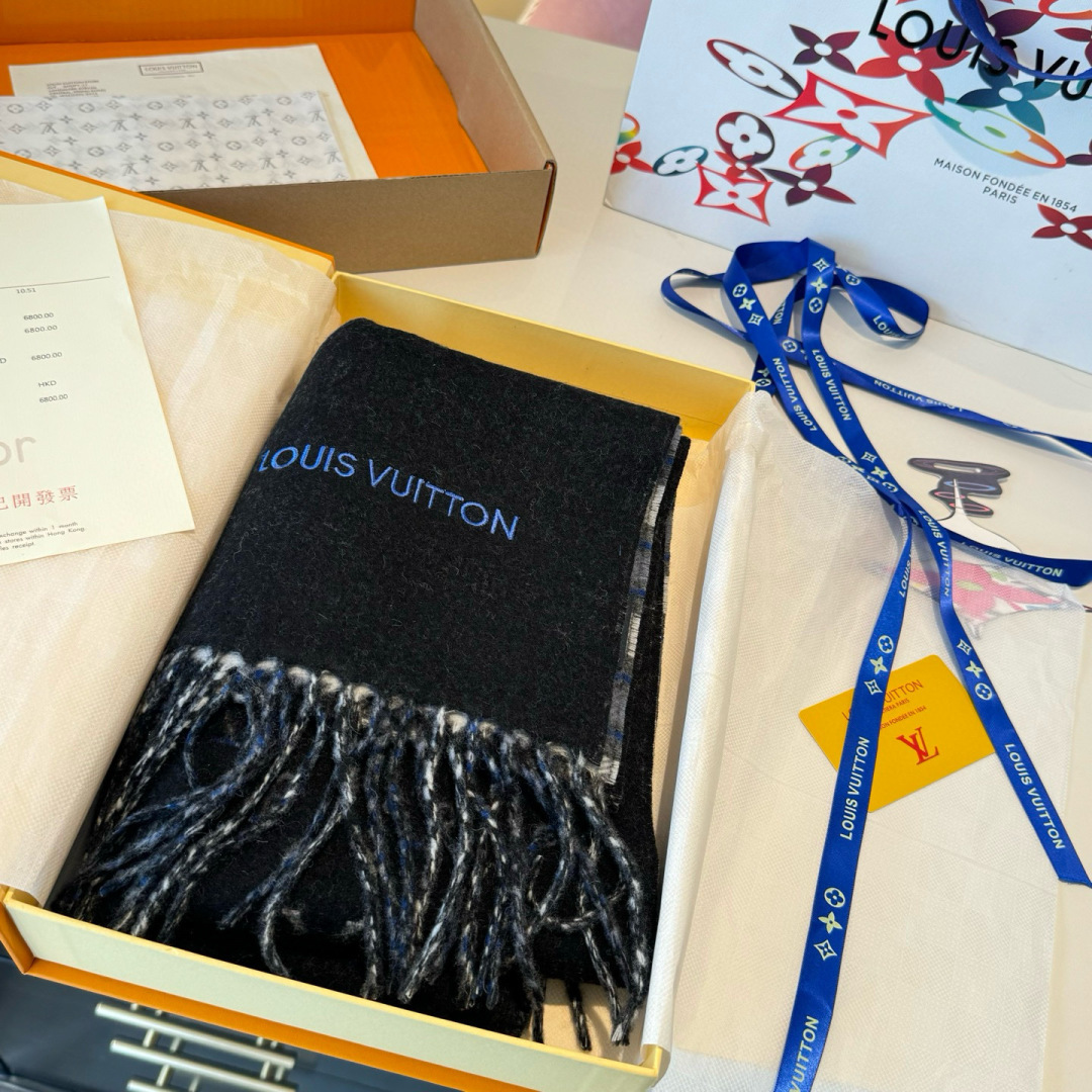 LV高仿男女款格紋拼色圍巾 時尚百搭秋冬保暖款|超A仿原單精品圖片 13 LV高仿男女款格紋拼色圍巾 時尚百搭秋冬保暖款|歐美奢侈品精品推薦