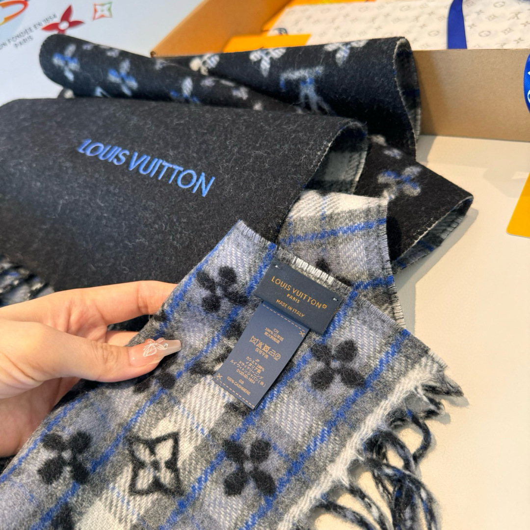 LV高仿男女款格紋拼色圍巾 時尚百搭秋冬保暖款|超A仿原單精品圖片 9 LV高仿男女款格紋拼色圍巾 時尚百搭秋冬保暖款|歐美奢侈品精品推薦