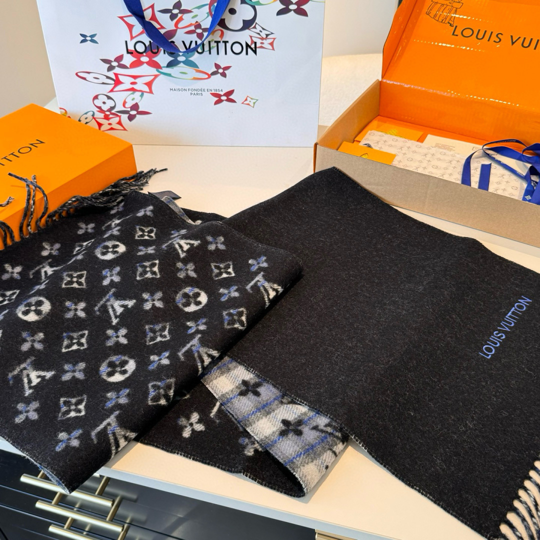 LV高仿男女款格紋拼色圍巾 時尚百搭秋冬保暖款|超A仿原單精品圖片 8 LV高仿男女款格紋拼色圍巾 時尚百搭秋冬保暖款|歐美奢侈品精品推薦