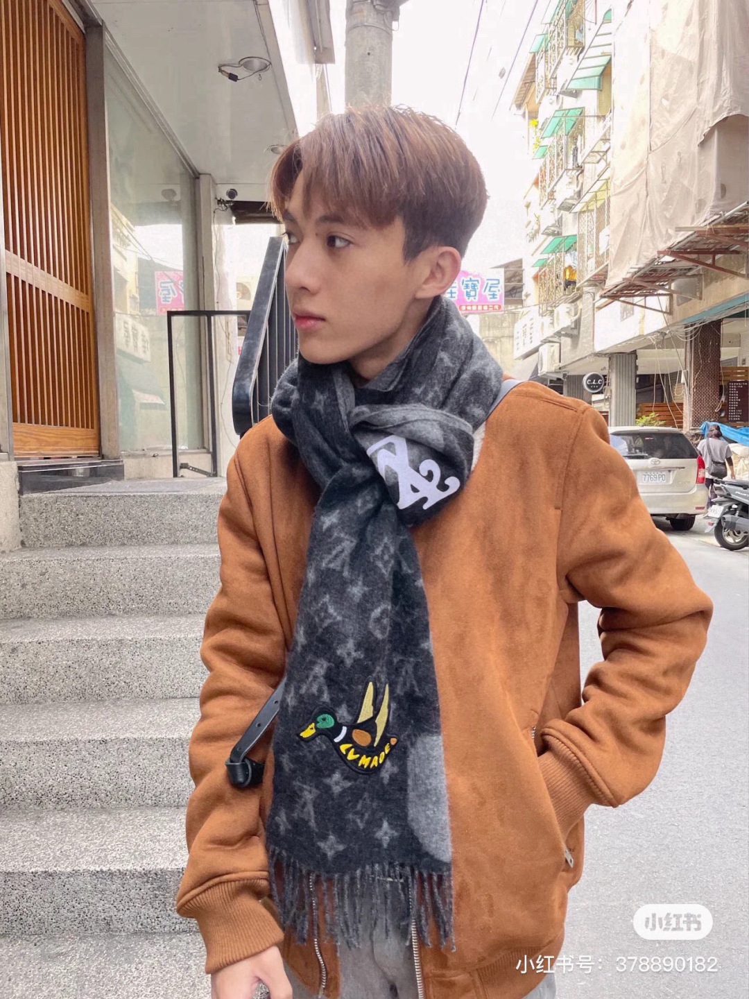 LV原單男士老花鴨刺繡圍巾 個性街頭款 潮流首選