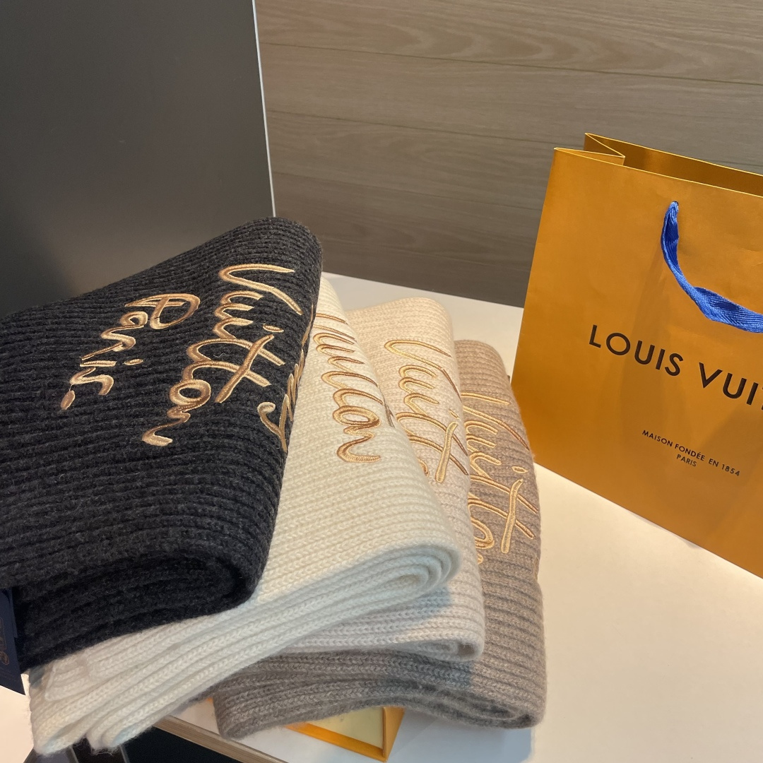 LV高仿女款米白刺繡圍巾 羊毛針織親膚保暖秋冬款| 14 LV高仿女款米白刺繡圍巾 羊毛針織親膚保暖秋冬款