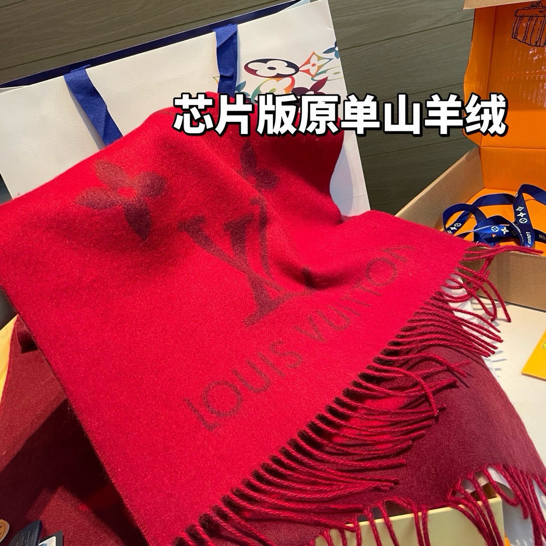 LV高仿紅色花卉字樣圍巾 女士巴黎風格款 保暖吸睛設計|超A仿原單精品圖片 16 LV高仿紅色花卉字樣圍巾 女士巴黎風格款 保暖吸睛設計|歐美奢侈品精品推薦