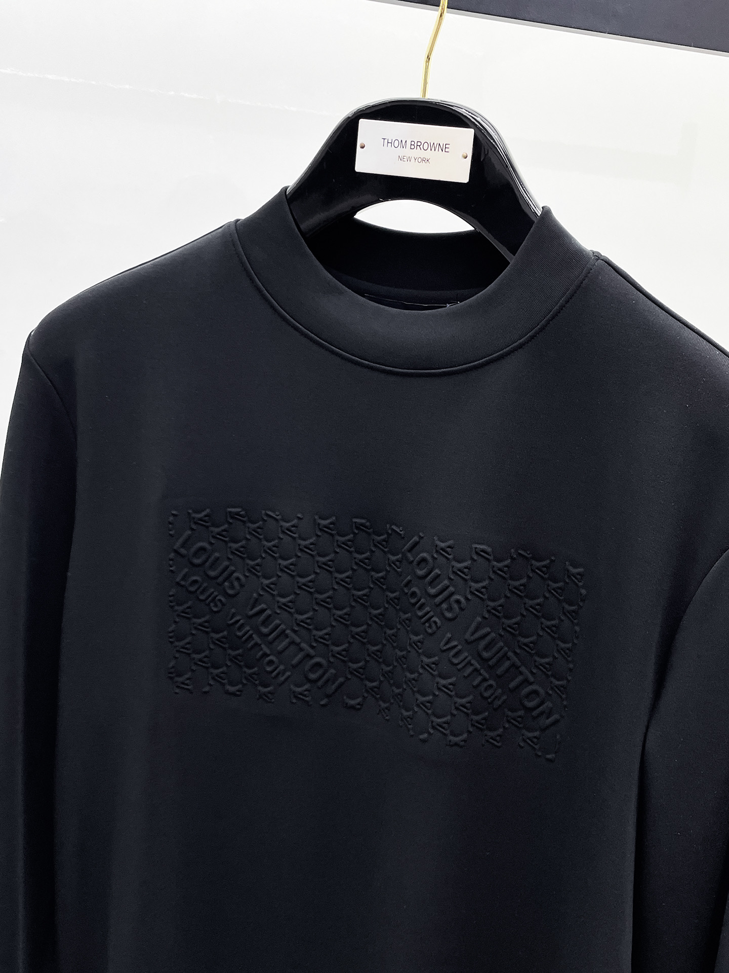 LV A貨長袖T恤男 黑色壓紋LOGO質感新款 低調百搭｜歐美奢侈品精品推薦