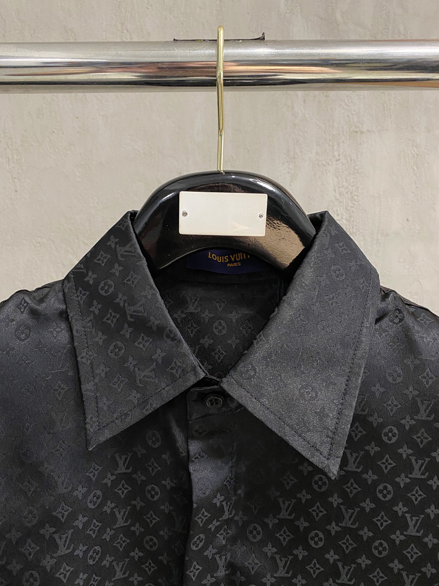 LV高仿男士黑色老花襯衫 微光緞面質感 正裝休閒皆宜｜歐美奢侈品精品推薦