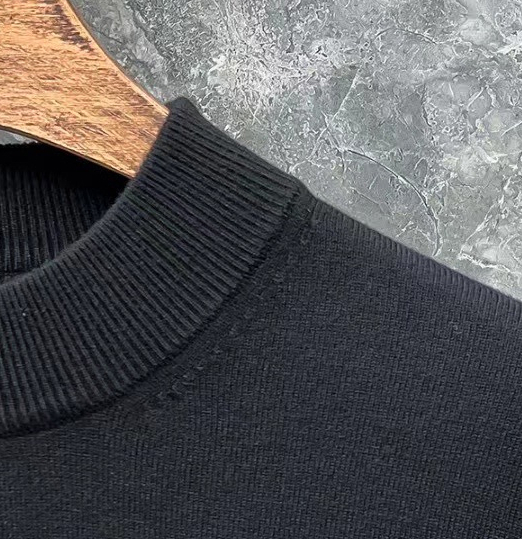 LV A貨黑色針織上衣男款 小圖案設計 質感秋冬首選|超A仿原單精品圖片 11 LV A貨黑色針織上衣男款 小圖案設計 質感秋冬首選|歐美奢侈品精品推薦