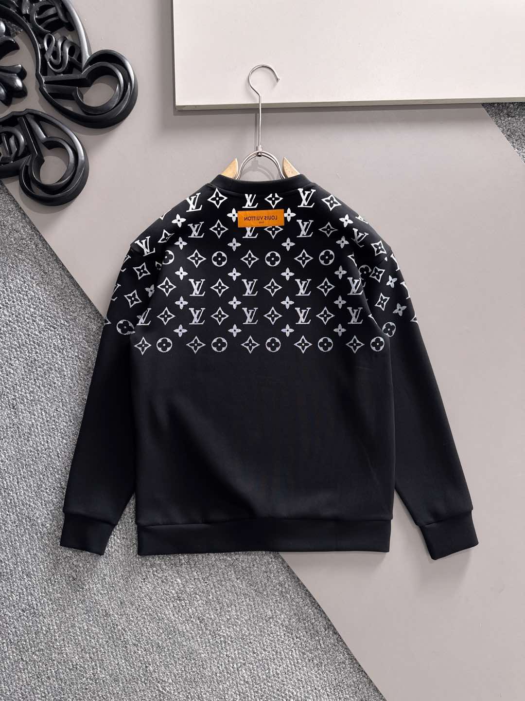 LV高仿黑色圓領衛衣 Monogram漸層Logo簡約時尚設計｜歐美奢侈品精品推薦