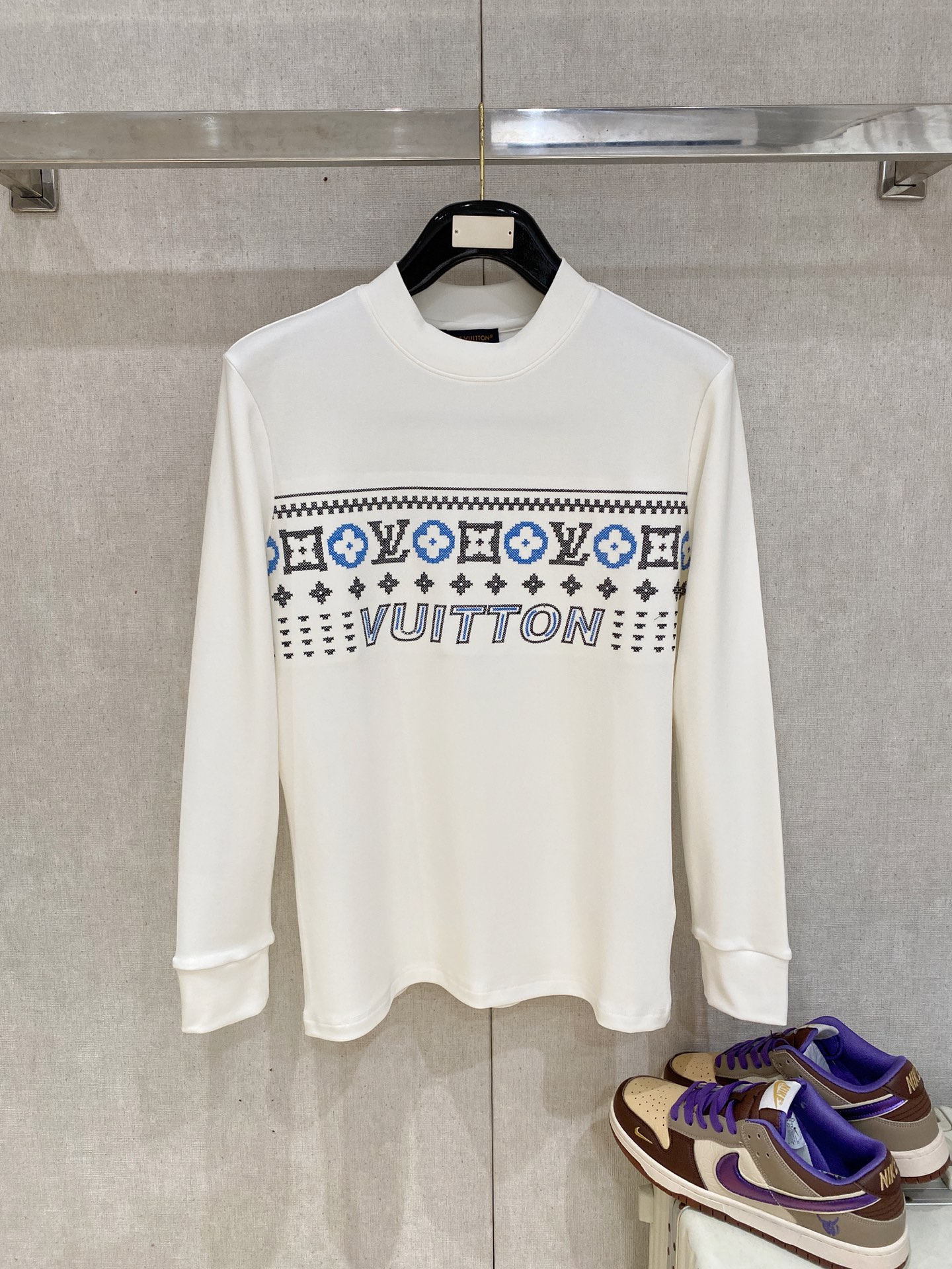 LV原單男士白色花紋長袖T恤 北歐圖騰設計簡約質感款