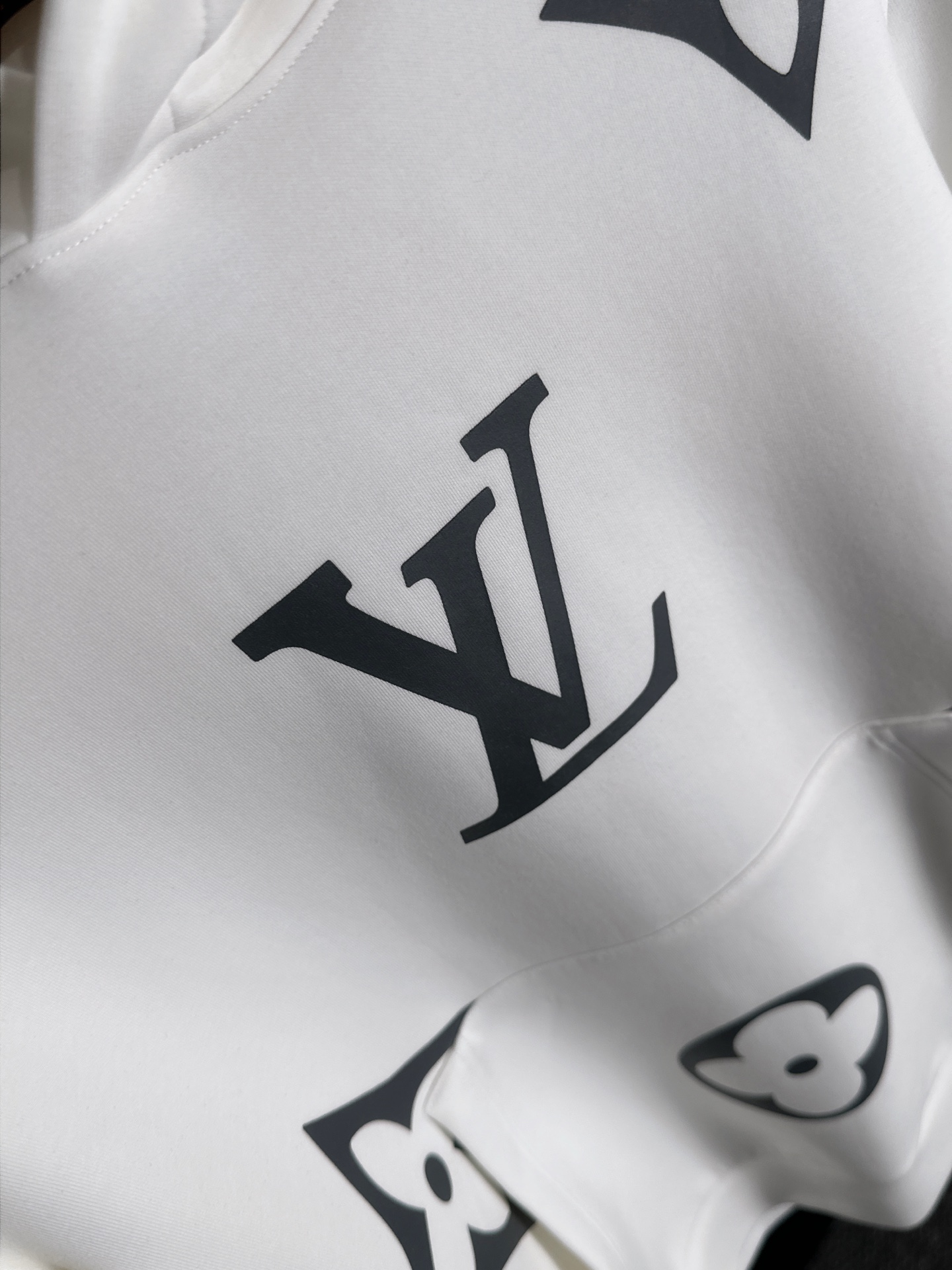 LV一比一白色連帽衛衣大Logo印花潮感百搭設計