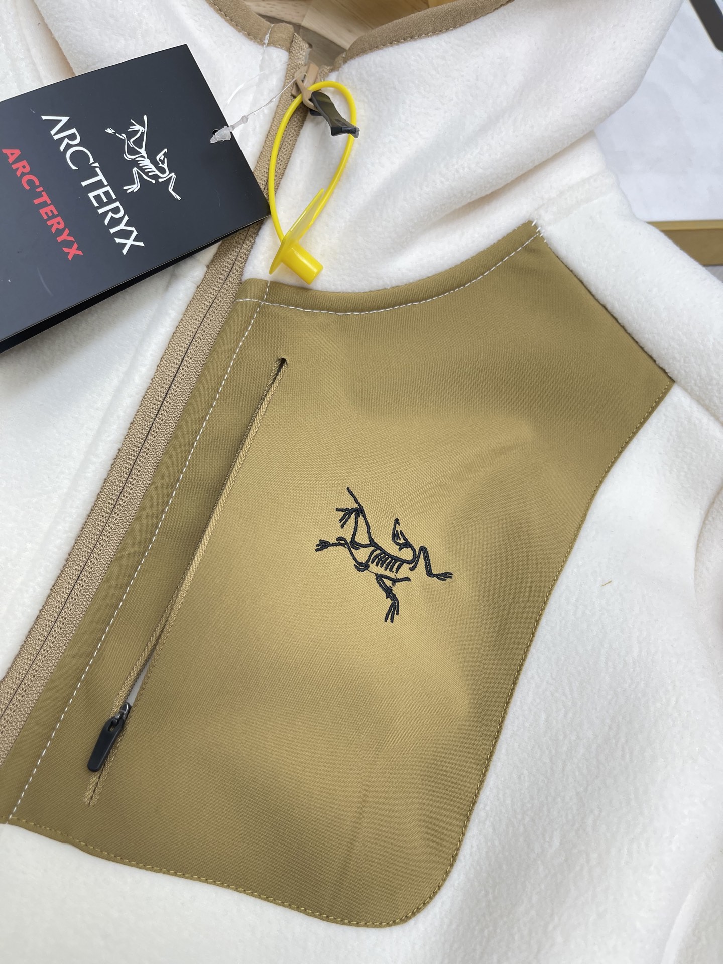 Arc'teryx 高仿連帽撞色刷毛外套男款三色可選機能風單品| 9 Arc'teryx 高仿連帽撞色刷毛外套男款三色可選機能風單品