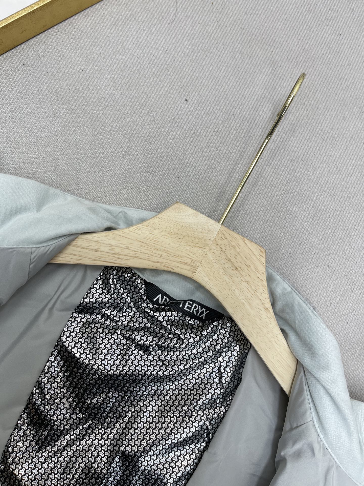 Arc'teryx 高仿防風外套男款輕薄設計三色戶外通勤皆宜| 15 Arc'teryx 高仿防風外套男款輕薄設計三色戶外通勤皆宜