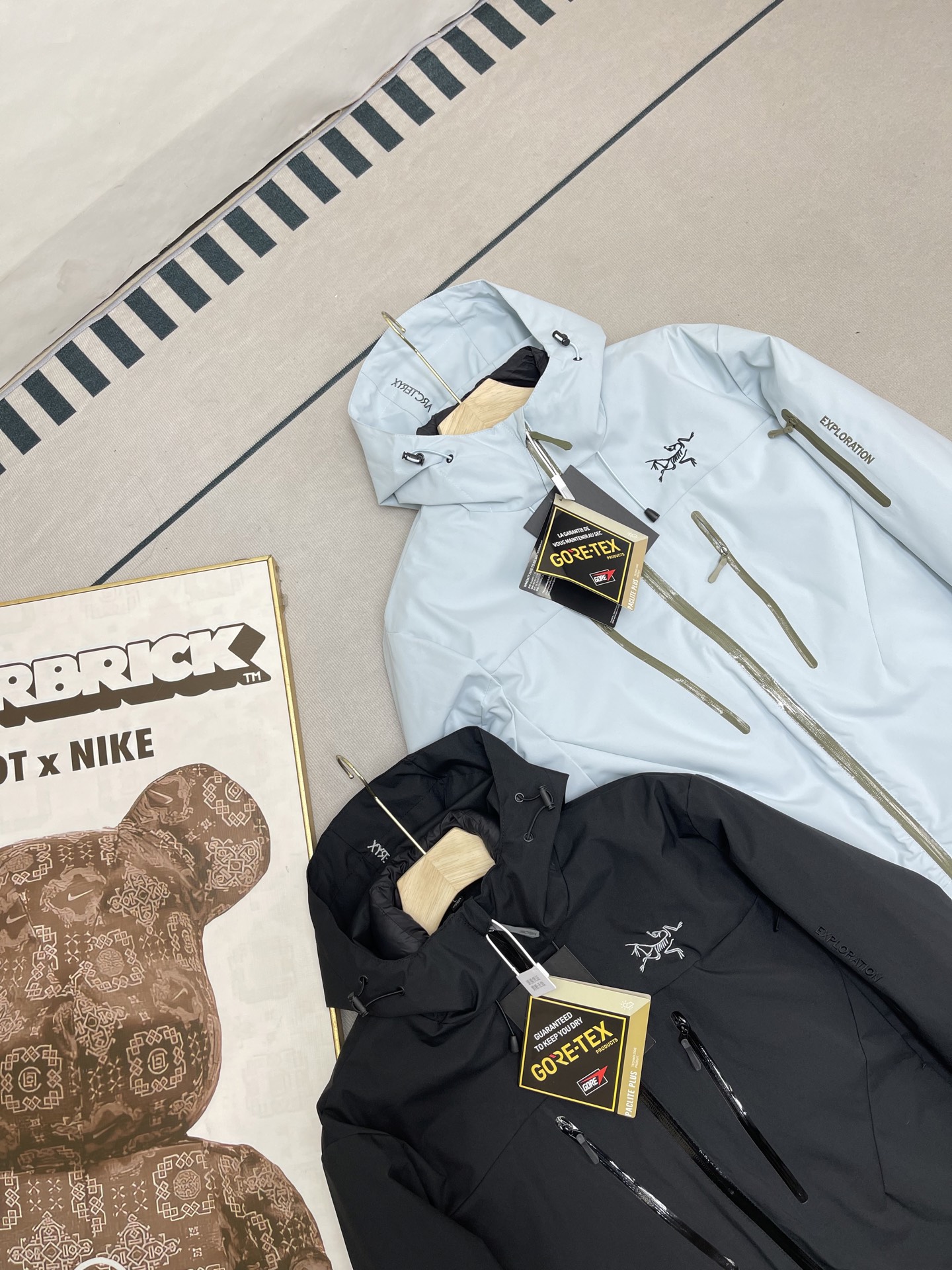Arc'teryx 一比一連帽二合一冲锋衣GORE-TEX防水外套黑白雙色戶外款| 14 Arc'teryx 一比一連帽二合一冲锋衣GORE-TEX防水外套黑白雙色戶外款