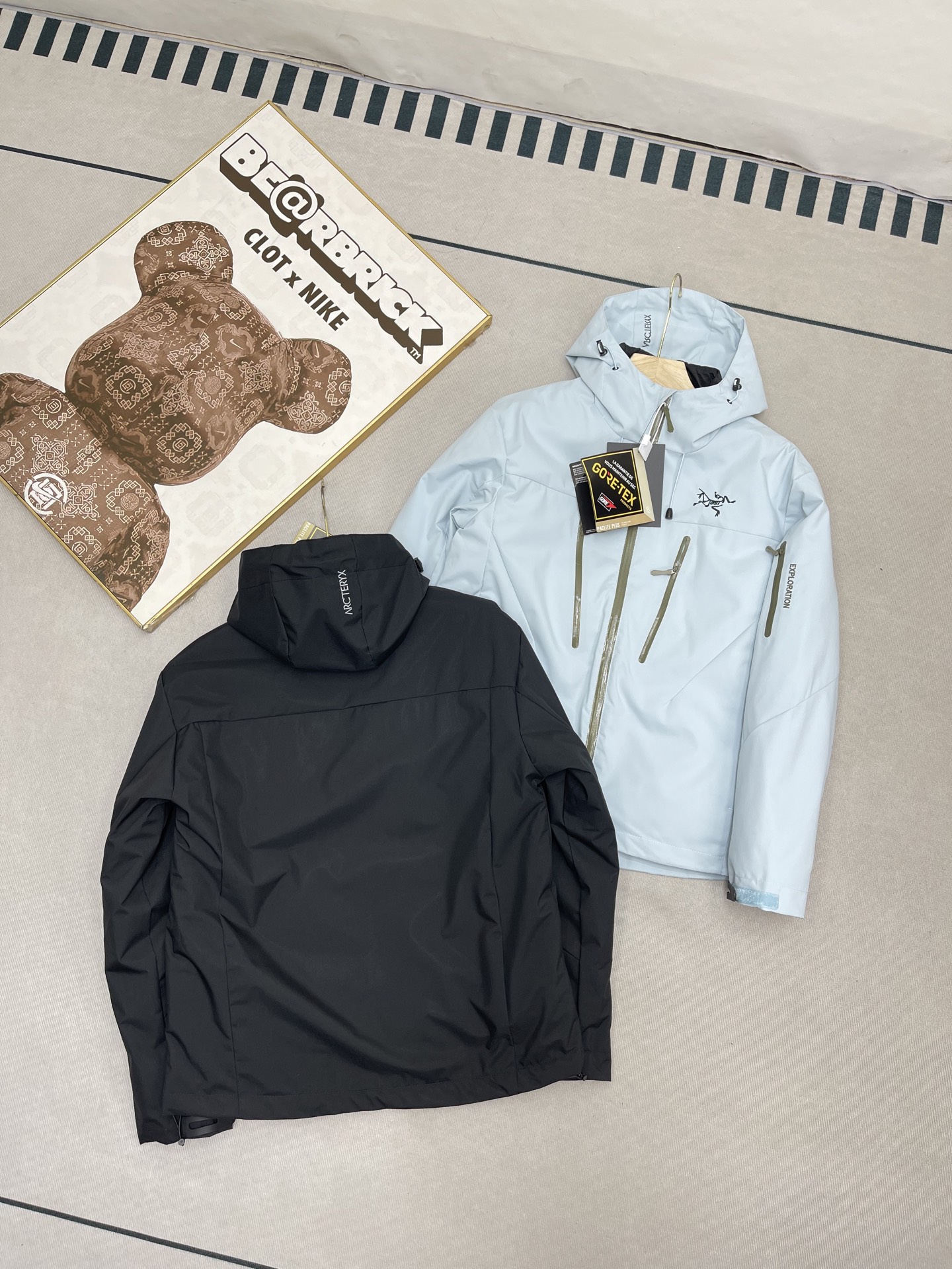 Arc'teryx 一比一連帽二合一冲锋衣GORE-TEX防水外套黑白雙色戶外款| 13 Arc'teryx 一比一連帽二合一冲锋衣GORE-TEX防水外套黑白雙色戶外款