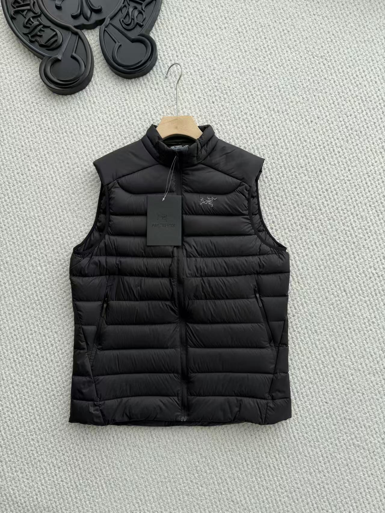 Arc'teryx A貨羽絨背心男款輕量保暖四色可選| 13 Arc'teryx A貨羽絨背心男款輕量保暖四色可選