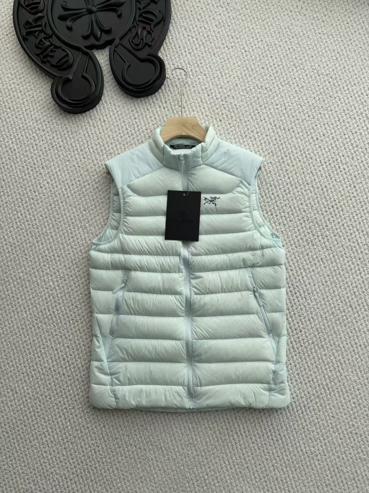 Arc'teryx A貨羽絨背心男款輕量保暖四色可選| 10 Arc'teryx A貨羽絨背心男款輕量保暖四色可選