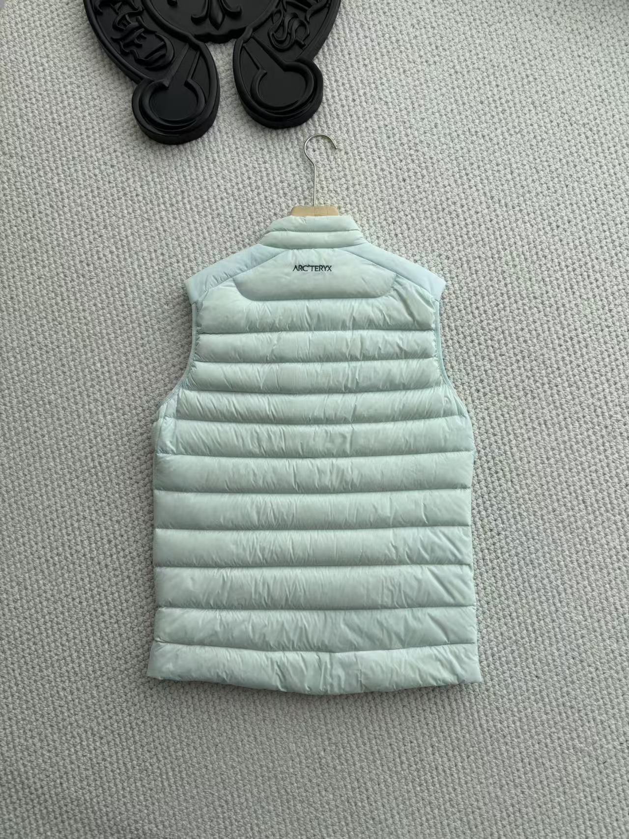 Arc'teryx A貨羽絨背心男款輕量保暖四色可選| 9 Arc'teryx A貨羽絨背心男款輕量保暖四色可選