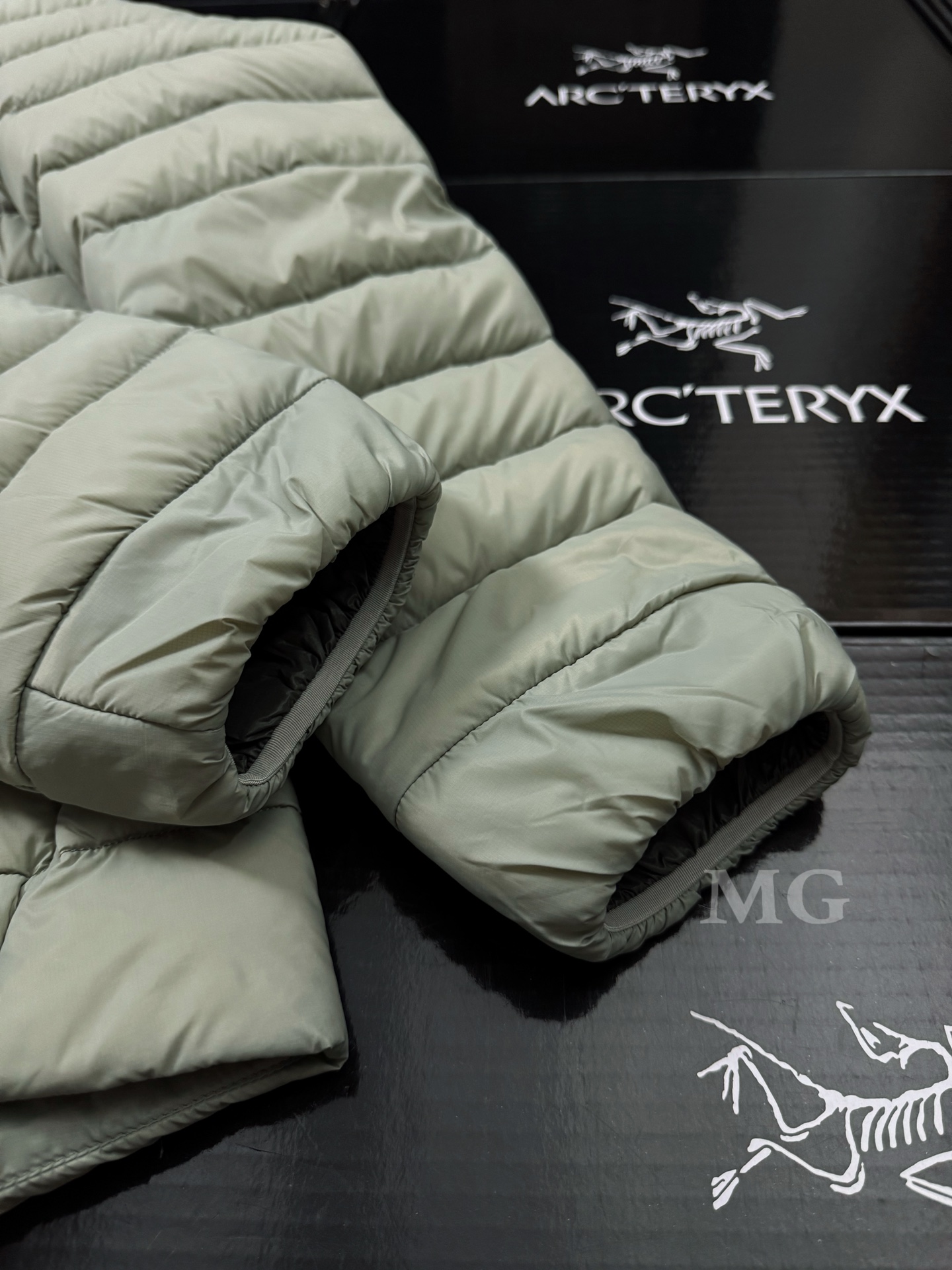 Arc'teryx 高仿羽絨外套男款850蓬岩灰綠抗寒款| 11 Arc'teryx 高仿羽絨外套男款850蓬岩灰綠抗寒款