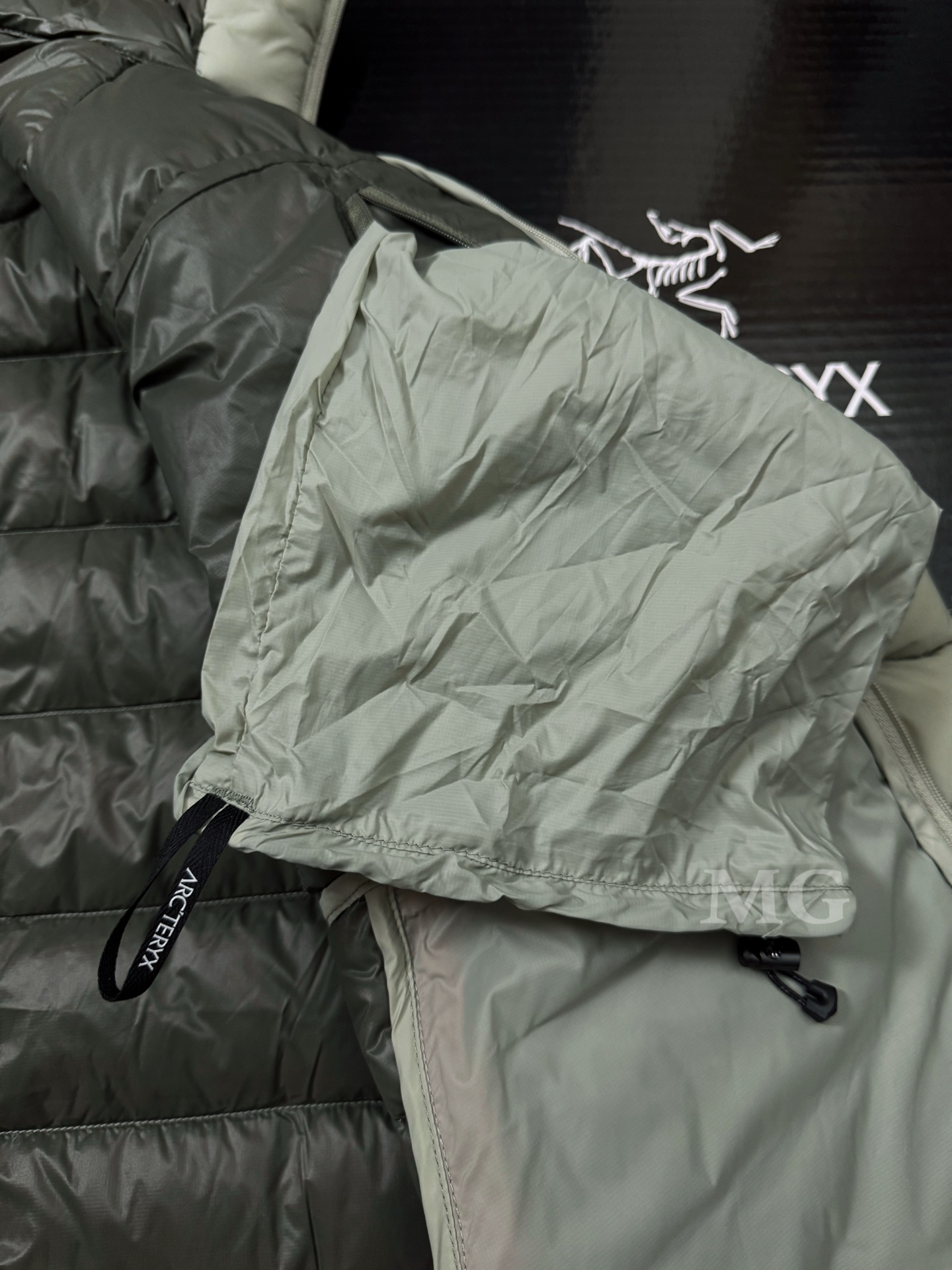 Arc'teryx 高仿羽絨外套男款850蓬岩灰綠抗寒款| 7 Arc'teryx 高仿羽絨外套男款850蓬岩灰綠抗寒款