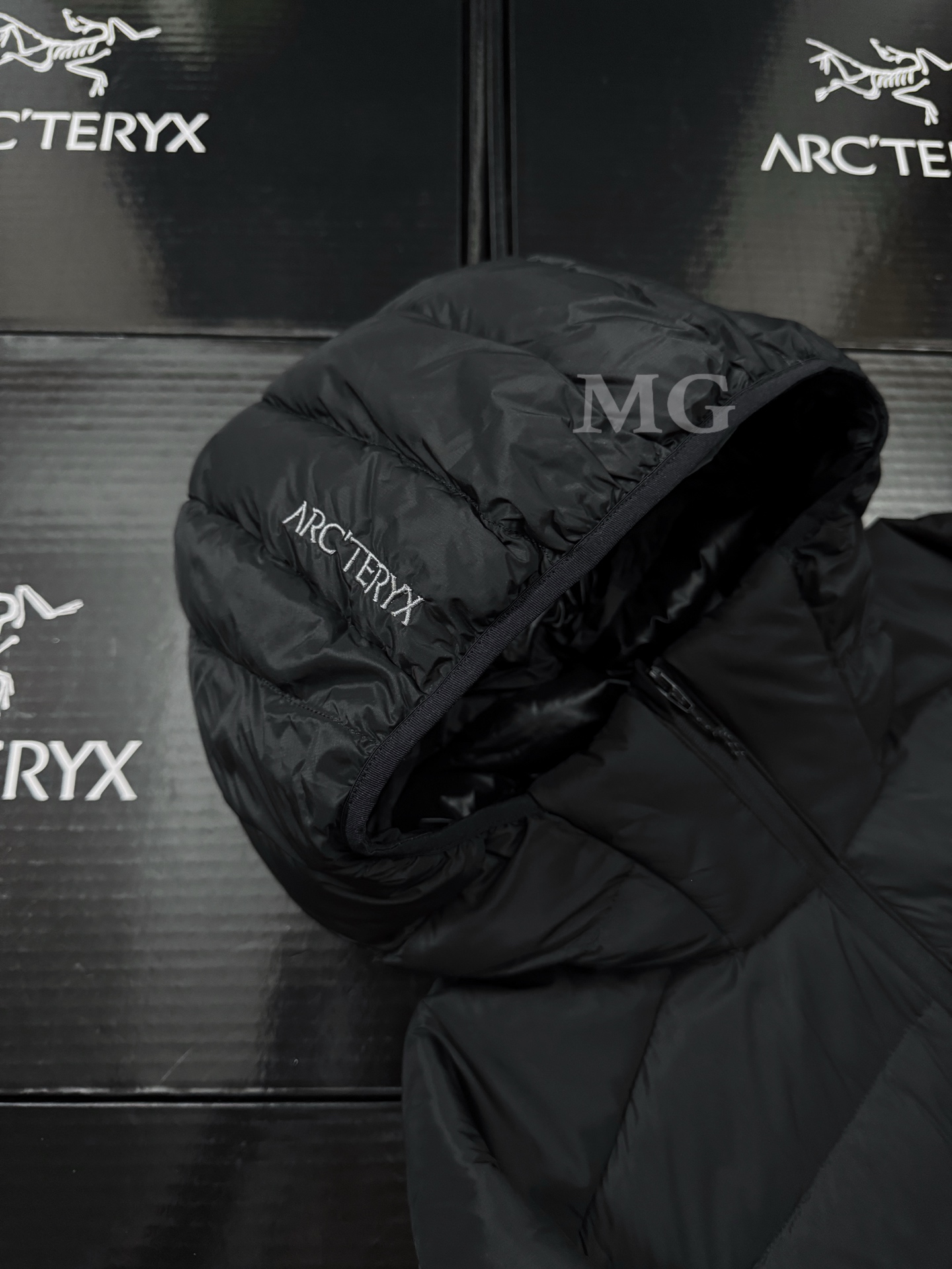 Arc'teryx 一比一羽絨外套男款黑色連帽收納設計850蓬| 13 Arc'teryx 一比一羽絨外套男款黑色連帽收納設計850蓬