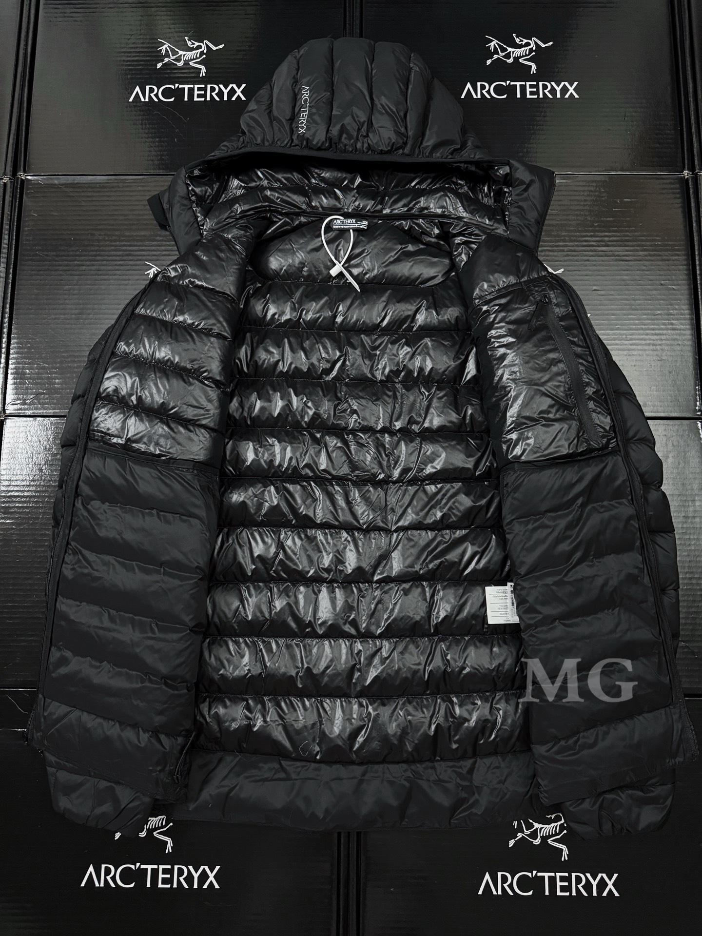 Arc'teryx 一比一羽絨外套男款黑色連帽收納設計850蓬| 9 Arc'teryx 一比一羽絨外套男款黑色連帽收納設計850蓬