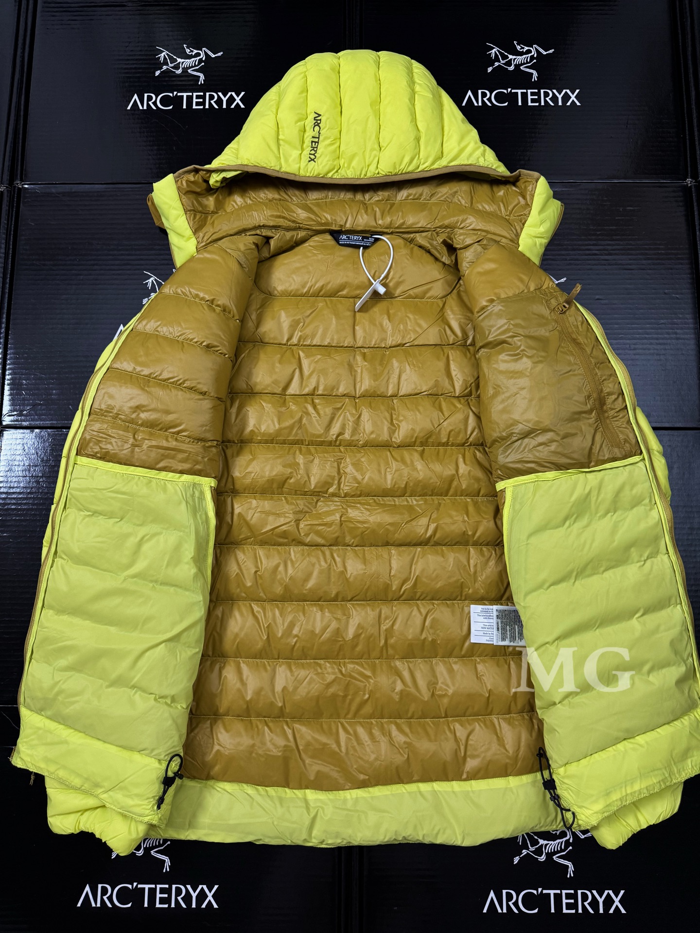 Arc'teryx 高仿羽絨外套男款亮色系銅砂黃輕盈抗風設計| 9 Arc'teryx 高仿羽絨外套男款亮色系銅砂黃輕盈抗風設計