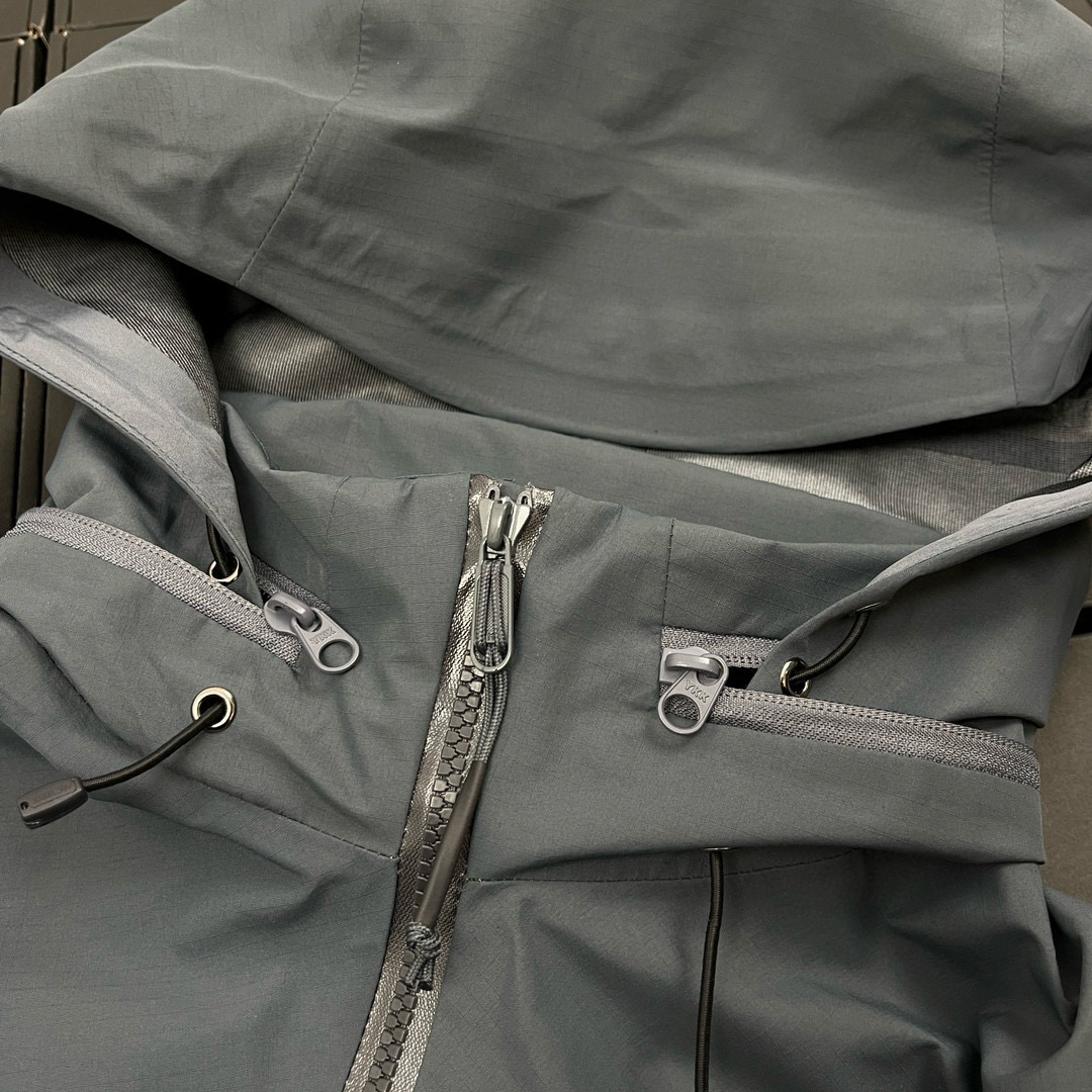 Arc'teryx 原單灰藍GORE-TEX外套男款都市防風設計款| 11 Arc'teryx 原單灰藍GORE-TEX外套男款都市防風設計款