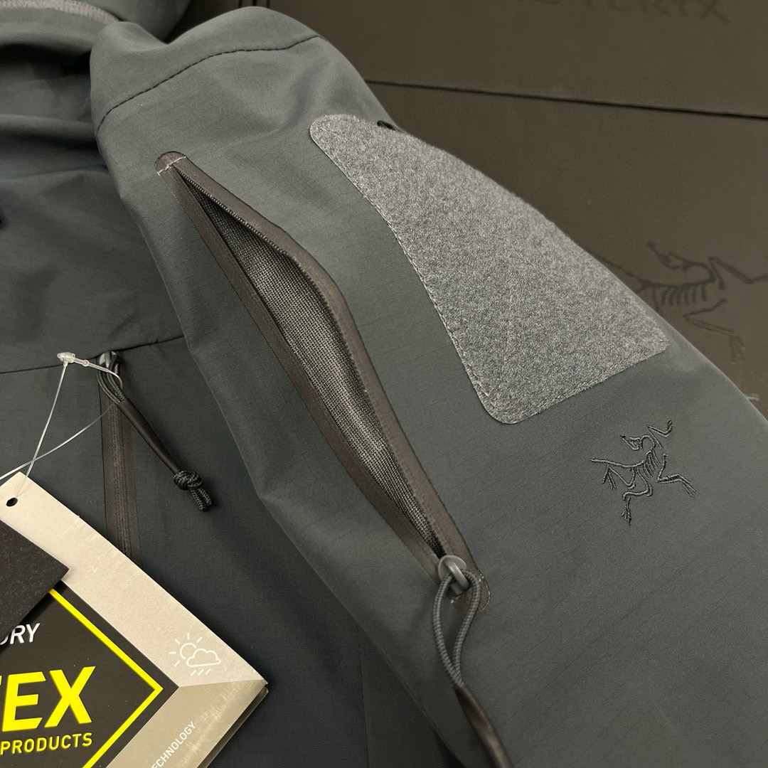 Arc'teryx 原單灰藍GORE-TEX外套男款都市防風設計款| 7 Arc'teryx 原單灰藍GORE-TEX外套男款都市防風設計款