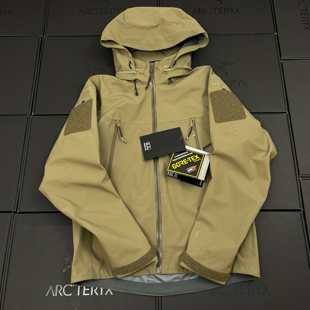 Arc'teryx 高仿GORE-TEX外套男款沙色機能款戰術細節設計| 13 Arc'teryx 高仿GORE-TEX外套男款沙色機能款戰術細節設計