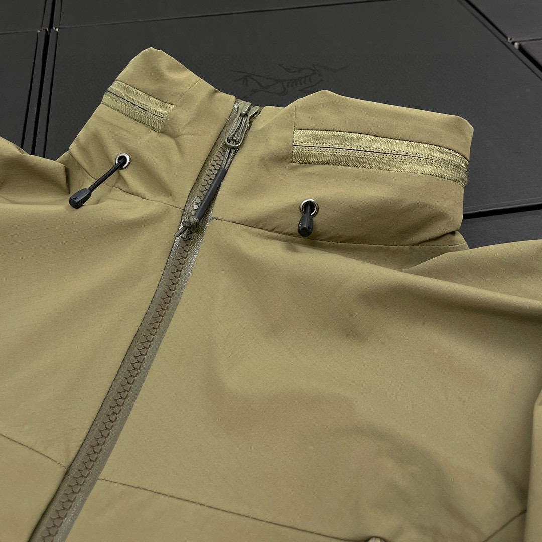 Arc'teryx 高仿GORE-TEX外套男款沙色機能款戰術細節設計| 11 Arc'teryx 高仿GORE-TEX外套男款沙色機能款戰術細節設計