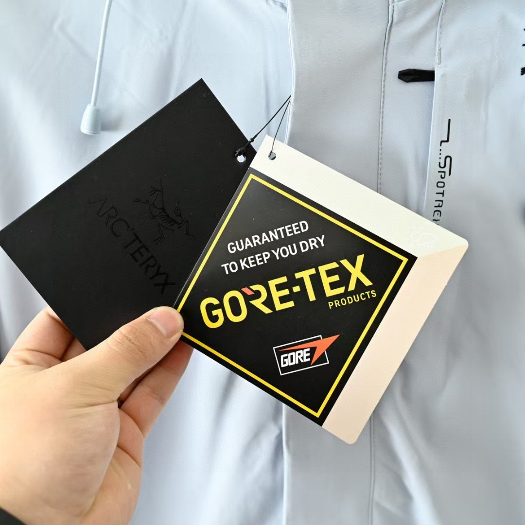 Arc'teryx 高仿雙層風衣男款外套組合 灰黑雙色搭配實穿耐看| 7 Arc'teryx 高仿雙層風衣男款外套組合 灰黑雙色搭配實穿耐看