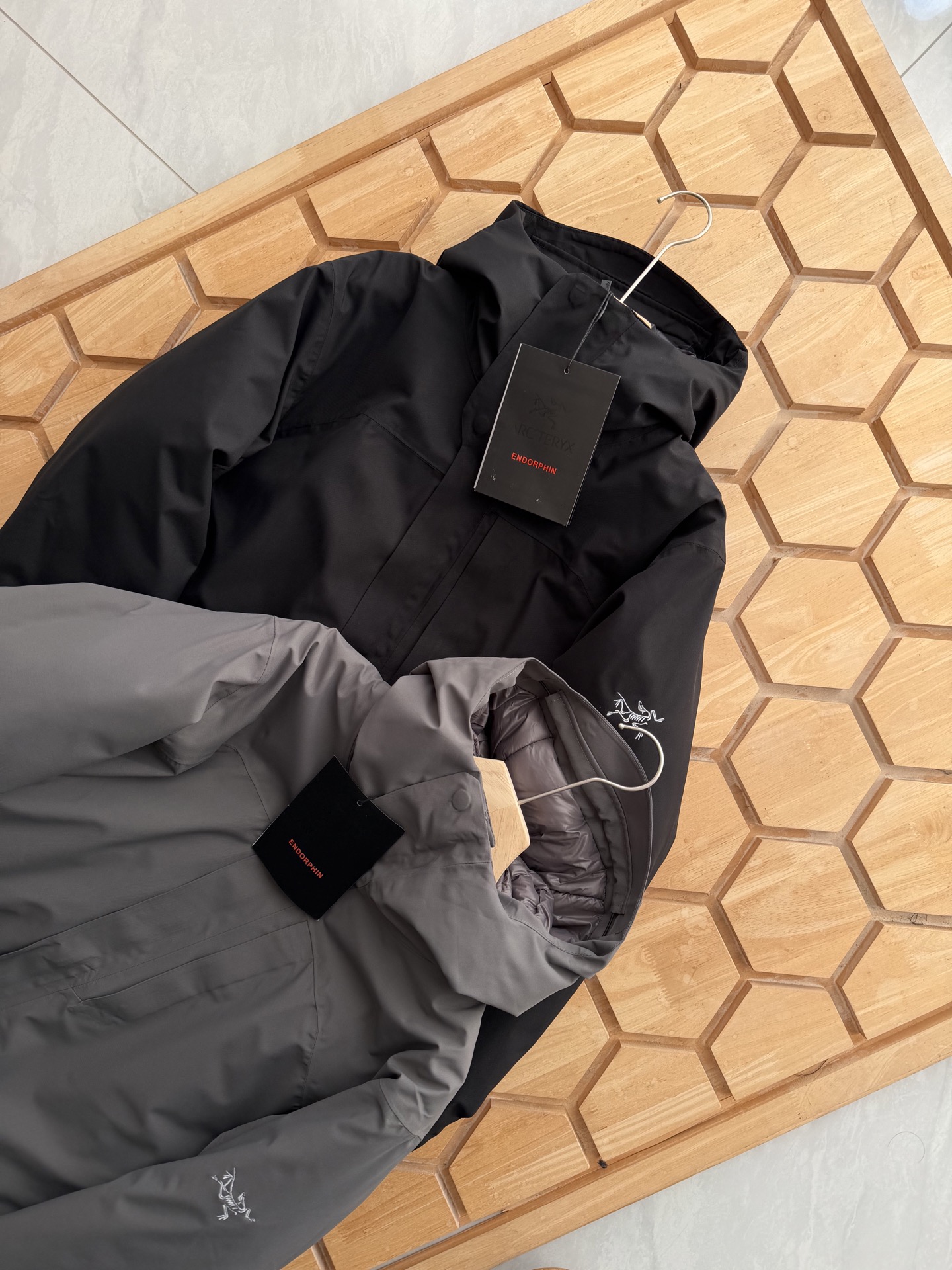 Arc'teryx 高仿輕量保暖外套 男款防風灰黑雙色內刷毛設計| 14 Arc'teryx 高仿輕量保暖外套 男款防風灰黑雙色內刷毛設計