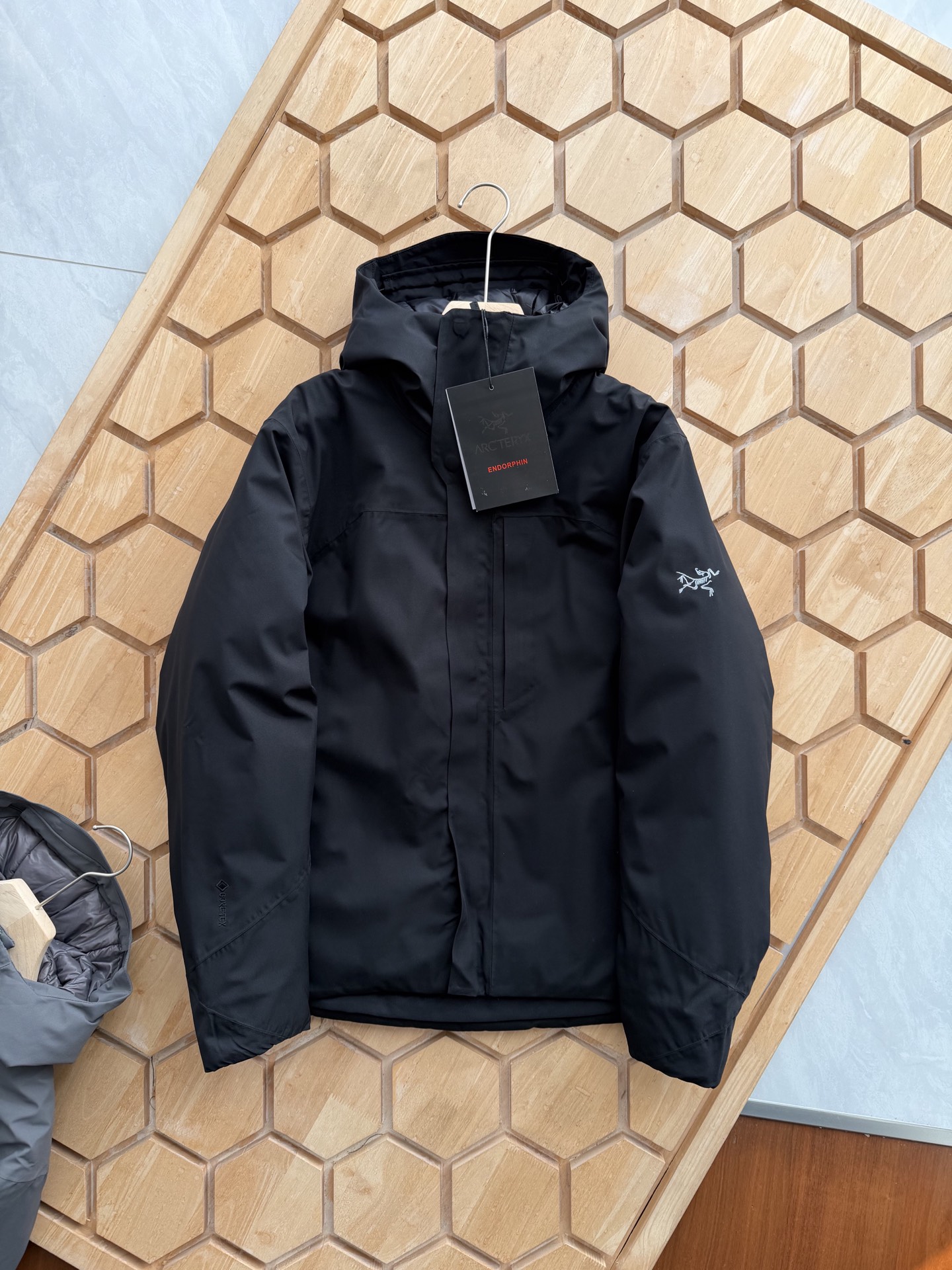 Arc'teryx 高仿輕量保暖外套 男款防風灰黑雙色內刷毛設計| 11 Arc'teryx 高仿輕量保暖外套 男款防風灰黑雙色內刷毛設計