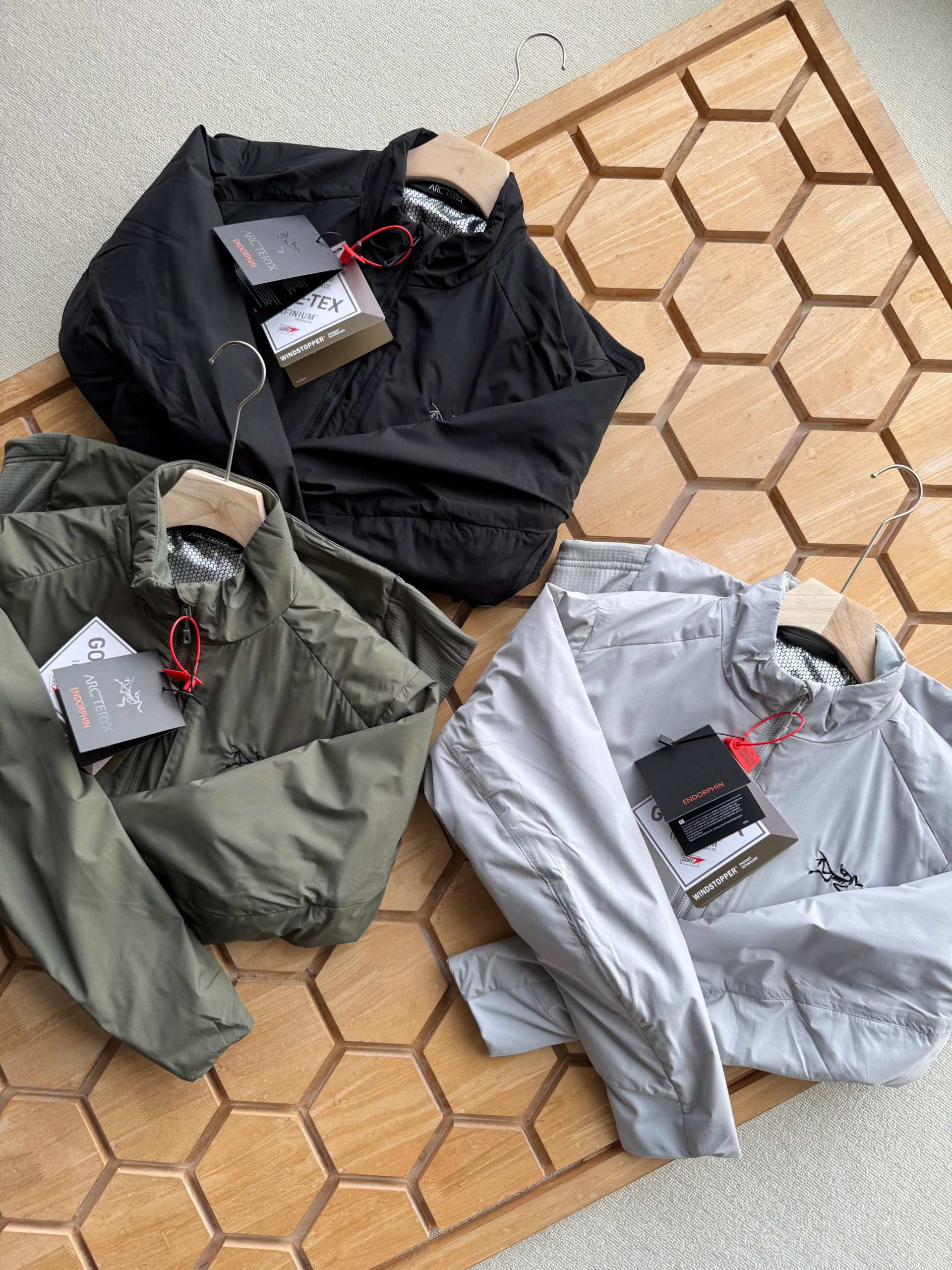 Arc'teryx A貨防風防潑水外套 男款輕薄機能立領三色選擇| 13 Arc'teryx A貨防風防潑水外套 男款輕薄機能立領三色選擇