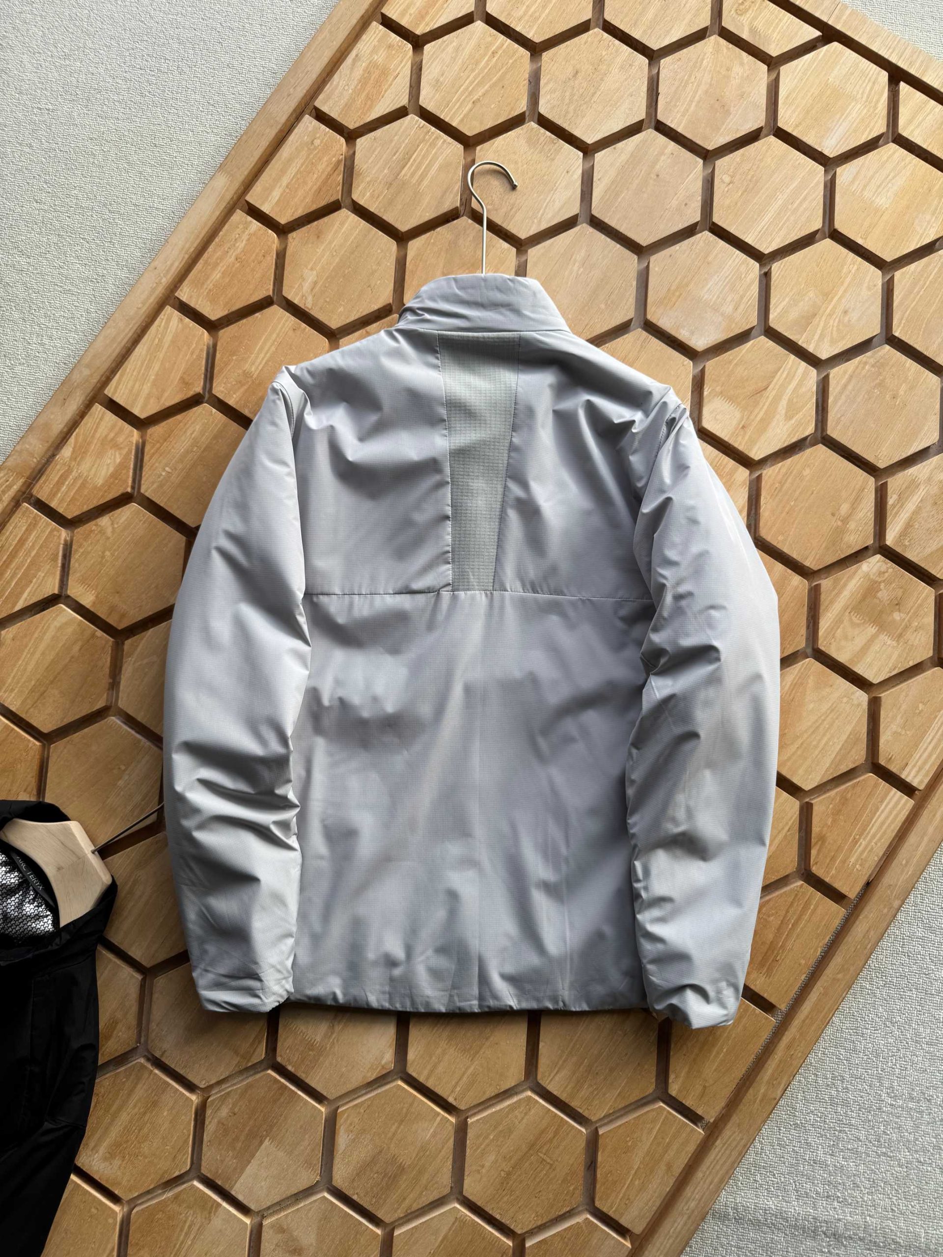 Arc'teryx A貨防風防潑水外套 男款輕薄機能立領三色選擇| 8 Arc'teryx A貨防風防潑水外套 男款輕薄機能立領三色選擇