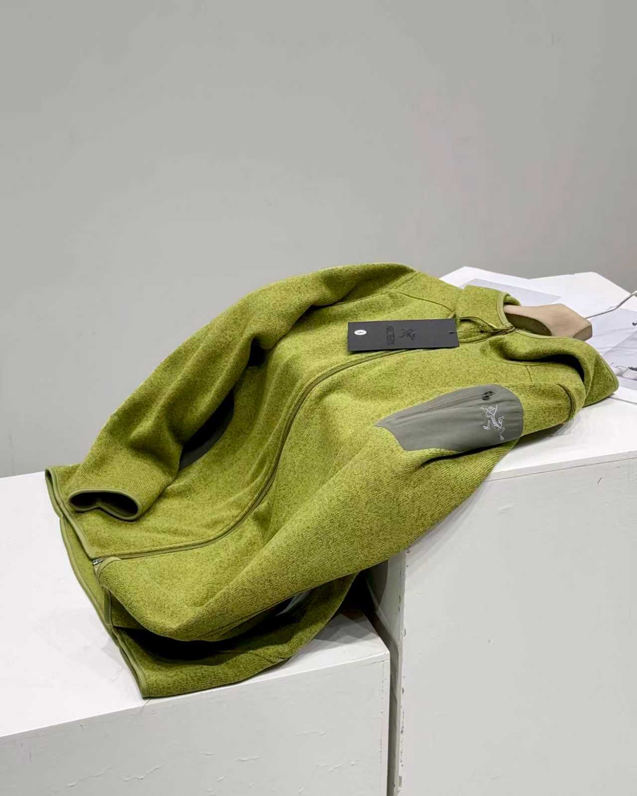 Arc'teryx 一比一黃灰拼接刷毛連帽外套 多口袋戶外休閒款| 13 Arc'teryx 一比一黃灰拼接刷毛連帽外套 多口袋戶外休閒款