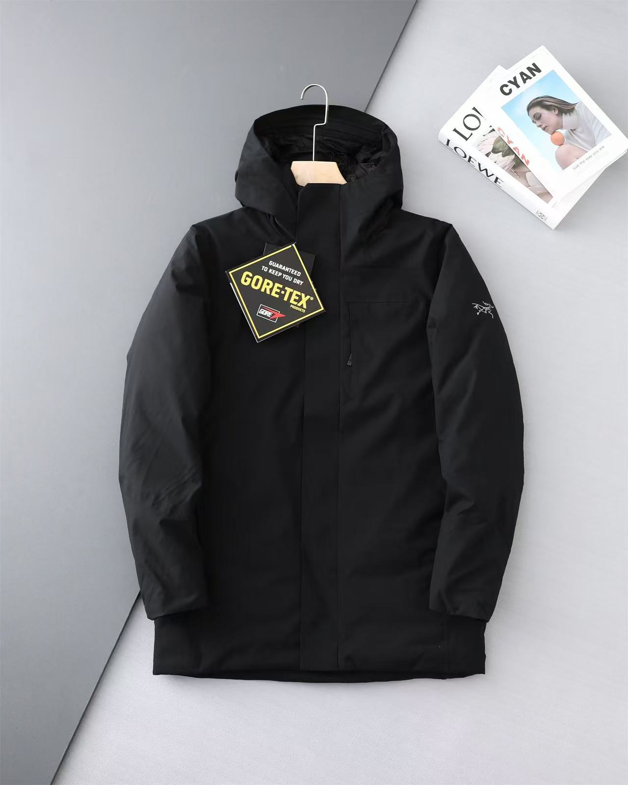 Arc'teryx A貨中長版連帽羽絨外套 黑與藏青防風保暖長版男裝| 14 Arc'teryx A貨中長版連帽羽絨外套 黑與藏青防風保暖長版男裝