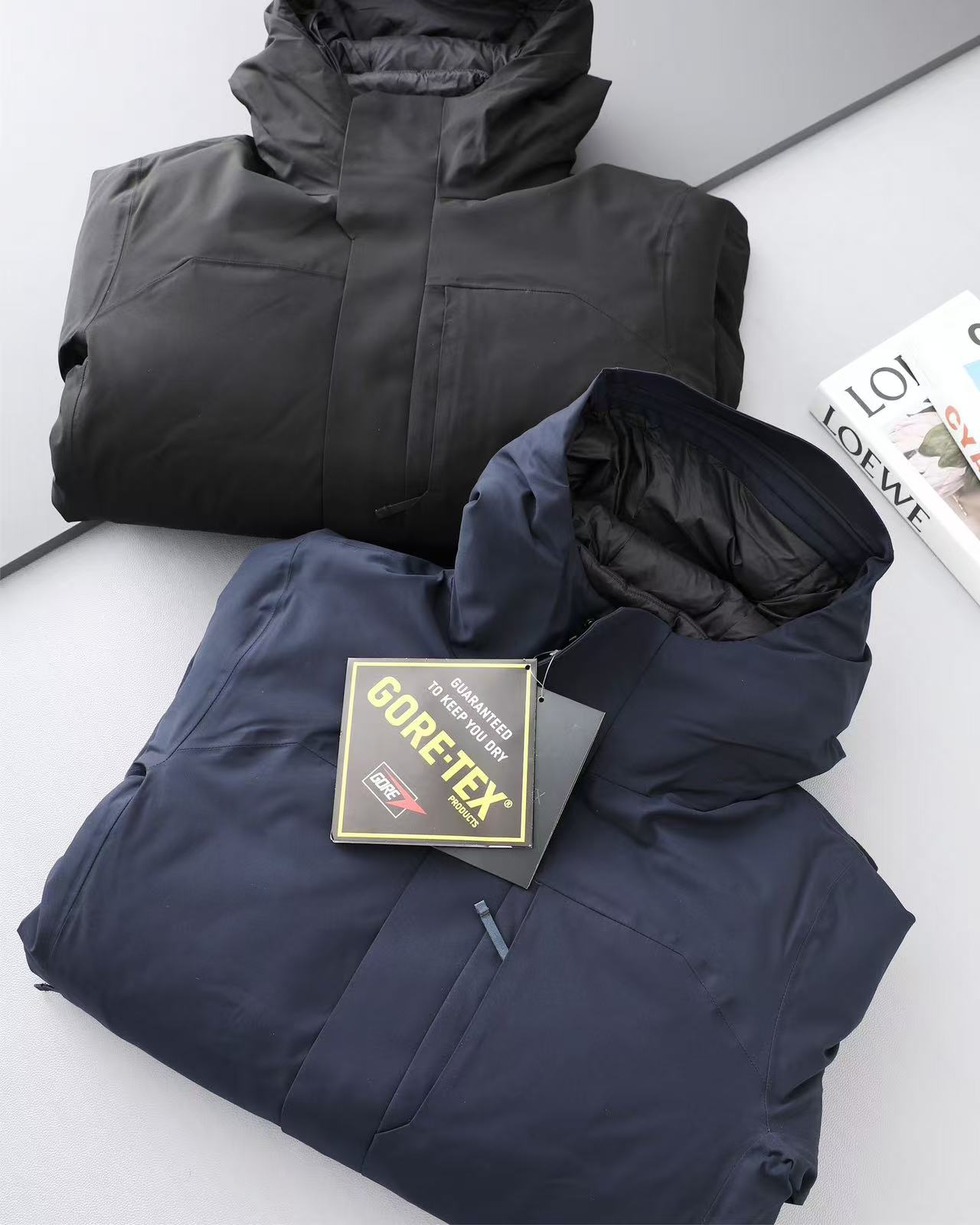 Arc'teryx A貨中長版連帽羽絨外套 黑與藏青防風保暖長版男裝| 10 Arc'teryx A貨中長版連帽羽絨外套 黑與藏青防風保暖長版男裝