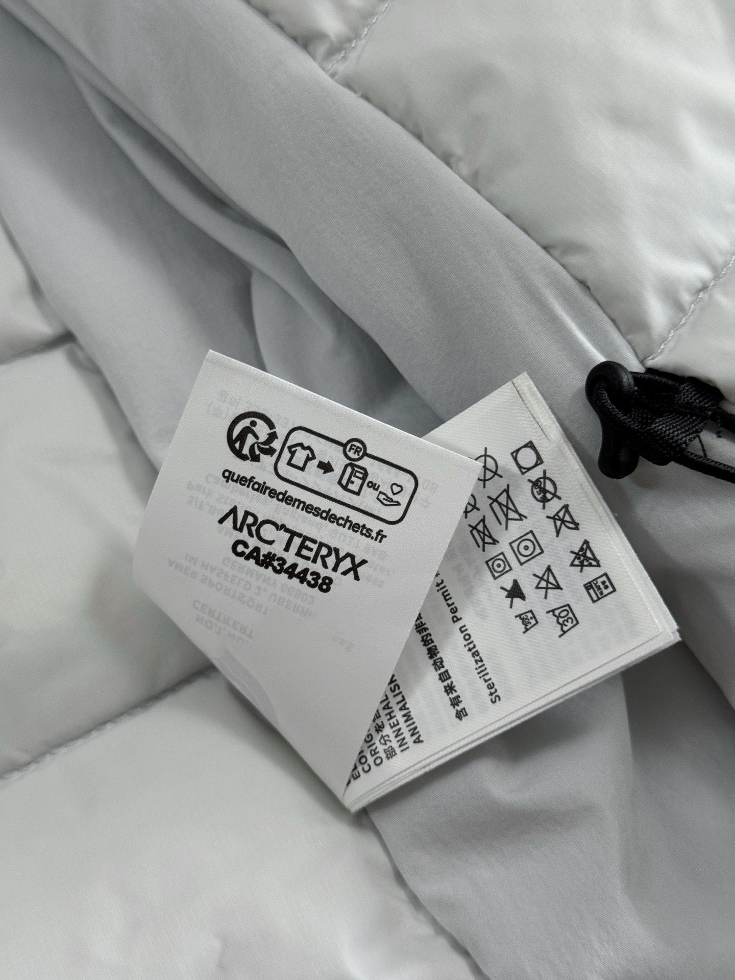 Arc'teryx 一比一防風外套 連帽設計 隱秘灰新色登場| 7 Arc'teryx 一比一防風外套 連帽設計 隱秘灰新色登場