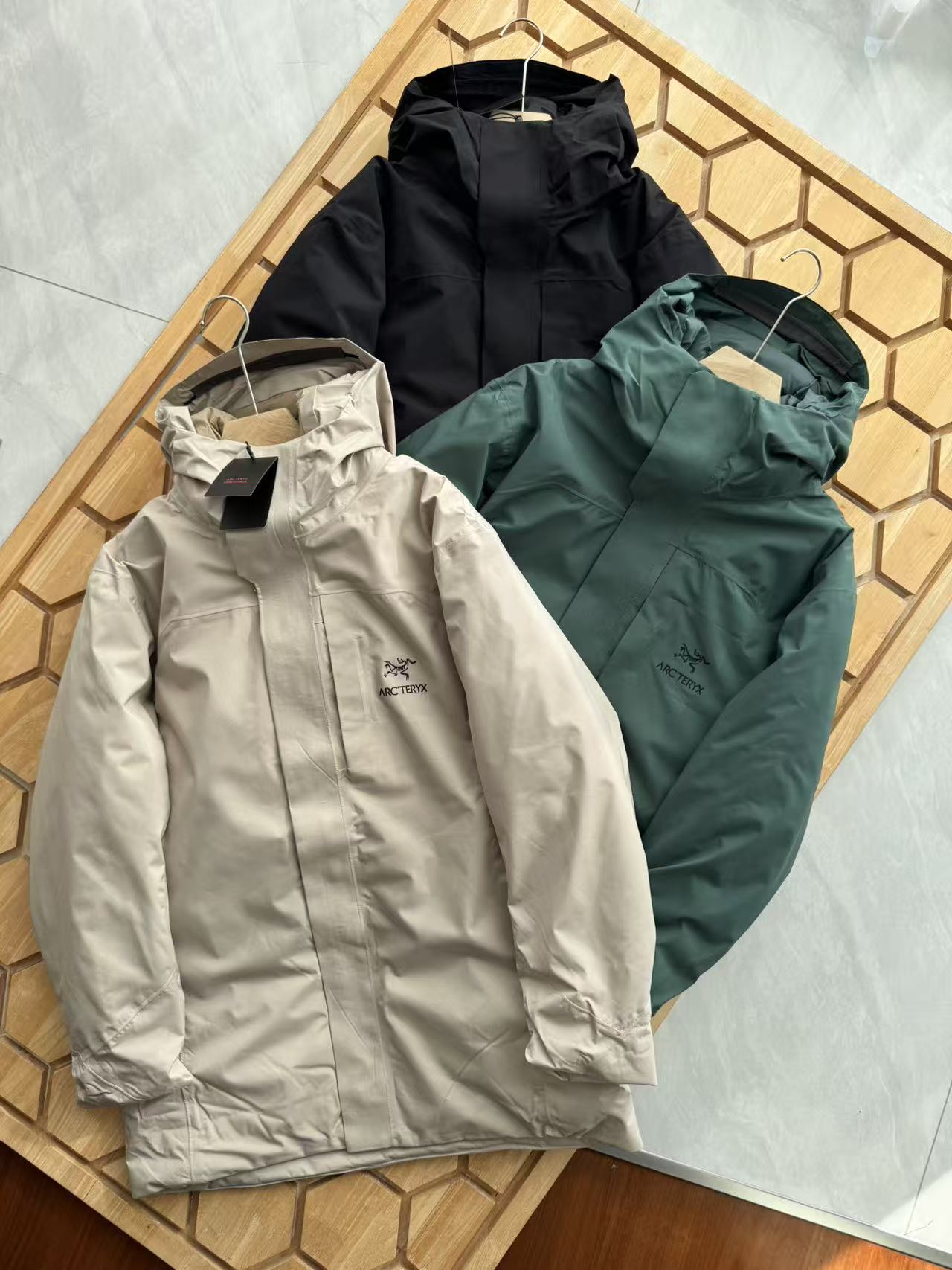 Arc'teryx 高仿連帽保暖長版外套 冬季通勤防風防潑款