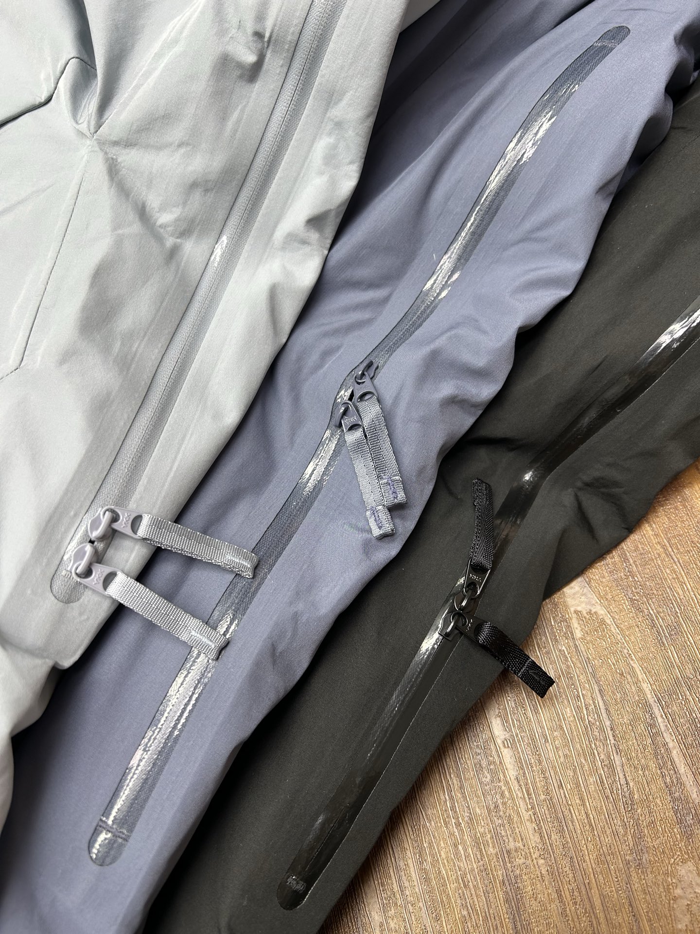 Arc'teryx A貨防風羽绒夾克外套 三色經典連帽款| 8 Arc'teryx A貨防風羽绒夾克外套 三色經典連帽款