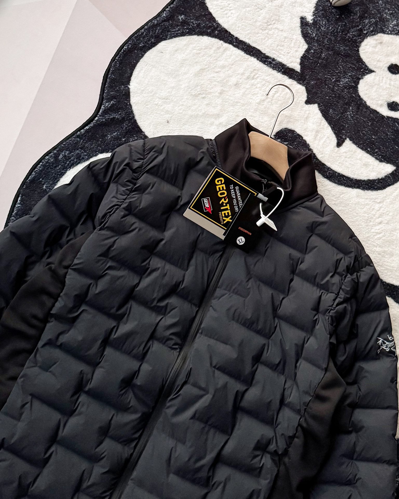 Arc'teryx 原單格紋羽絨外套 男款深灰拼接設計| 18 Arc'teryx 原單格紋羽絨外套 男款深灰拼接設計