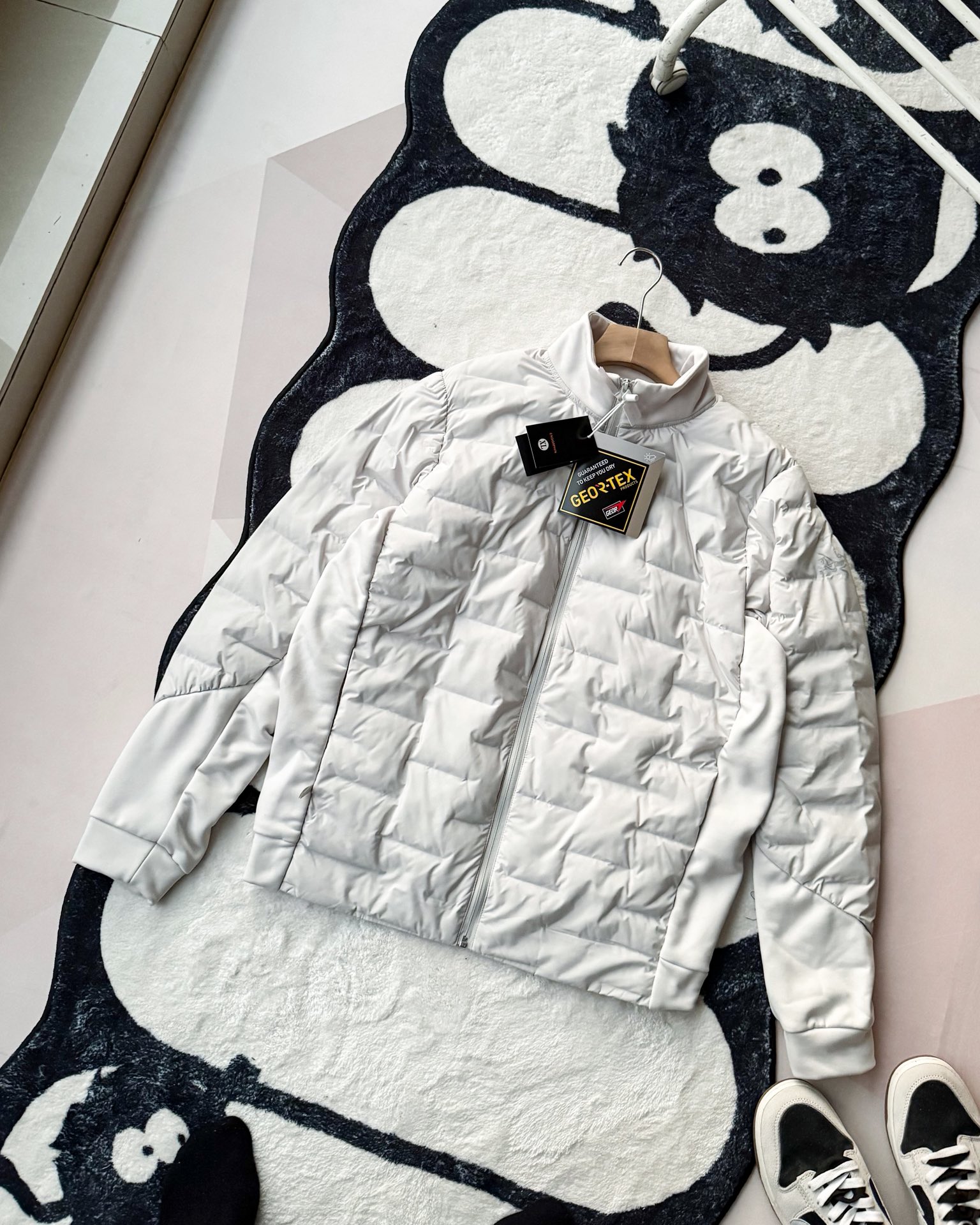 Arc'teryx 原單格紋羽絨外套 男款深灰拼接設計| 13 Arc'teryx 原單格紋羽絨外套 男款深灰拼接設計