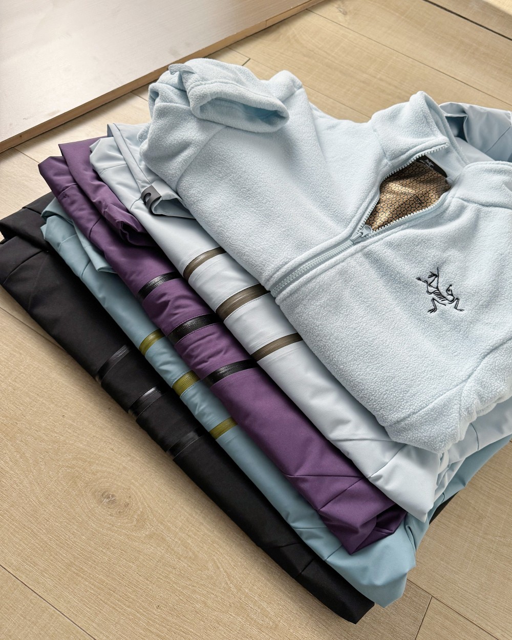 Arc'teryx 高仿Gore-Tex軟殼外套與抓絨層套組 內外兼備全功能| 11 Arc'teryx 高仿Gore-Tex軟殼外套與抓絨層套組 內外兼備全功能