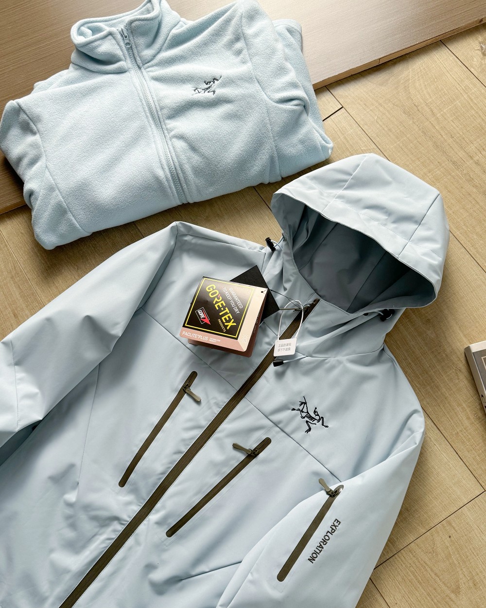 Arc'teryx 高仿Gore-Tex軟殼外套與抓絨層套組 內外兼備全功能| 9 Arc'teryx 高仿Gore-Tex軟殼外套與抓絨層套組 內外兼備全功能
