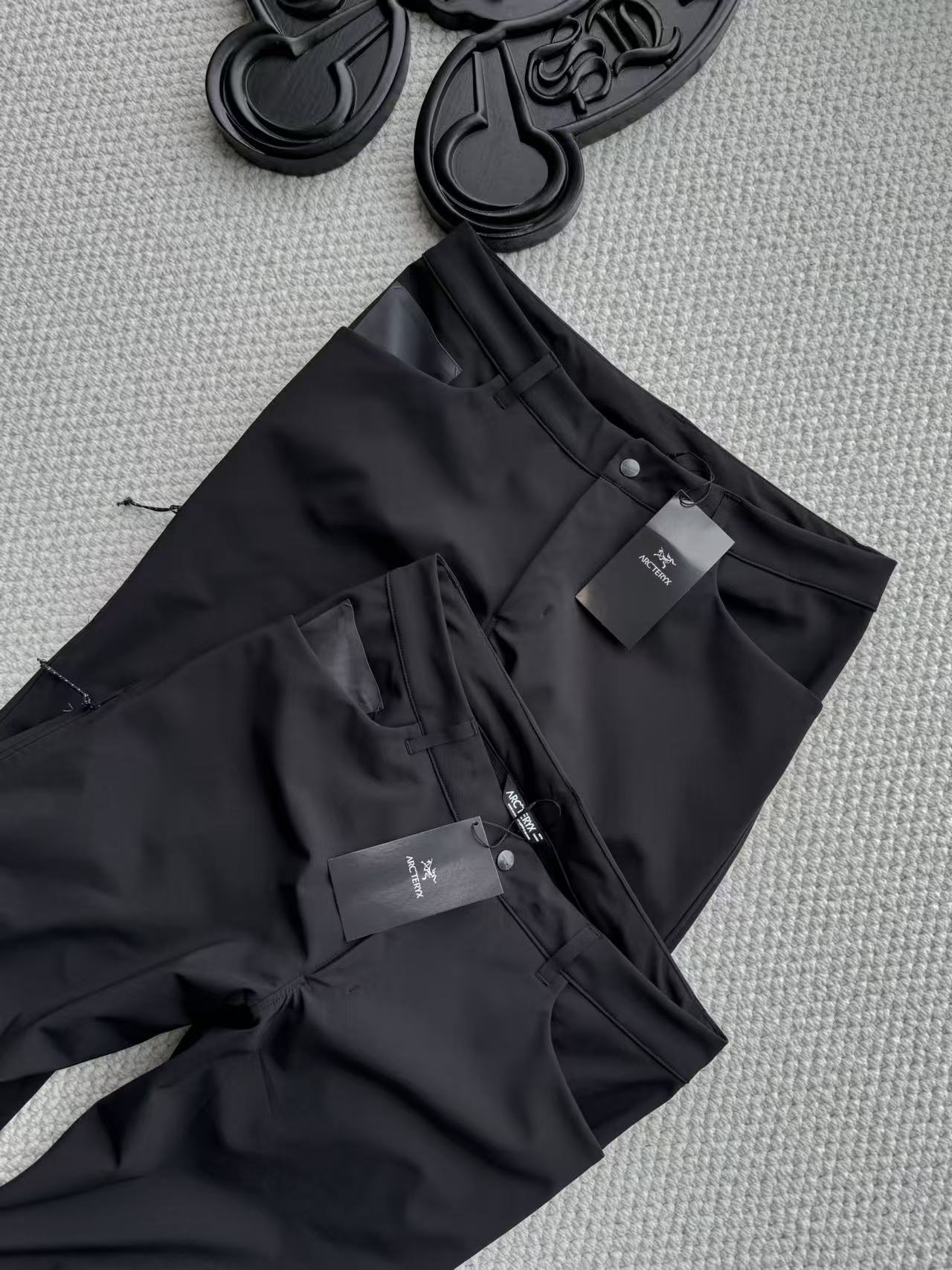 Arc'teryx 高仿男士黑色軟殼褲 彈性修身剪裁款 戶外機能風| 14 Arc'teryx 高仿男士黑色軟殼褲 彈性修身剪裁款 戶外機能風