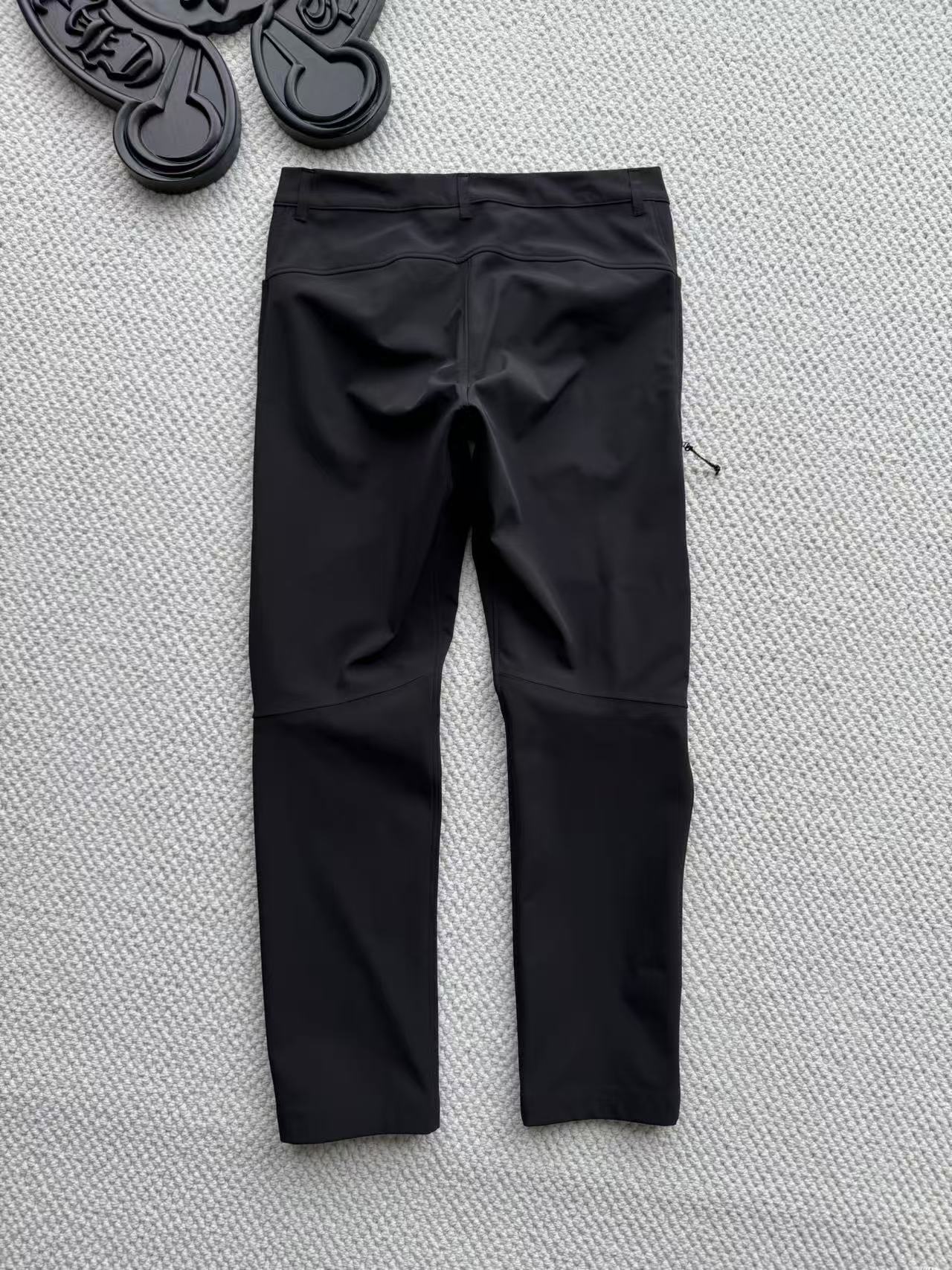 Arc'teryx 高仿男士黑色軟殼褲 彈性修身剪裁款 戶外機能風| 13 Arc'teryx 高仿男士黑色軟殼褲 彈性修身剪裁款 戶外機能風