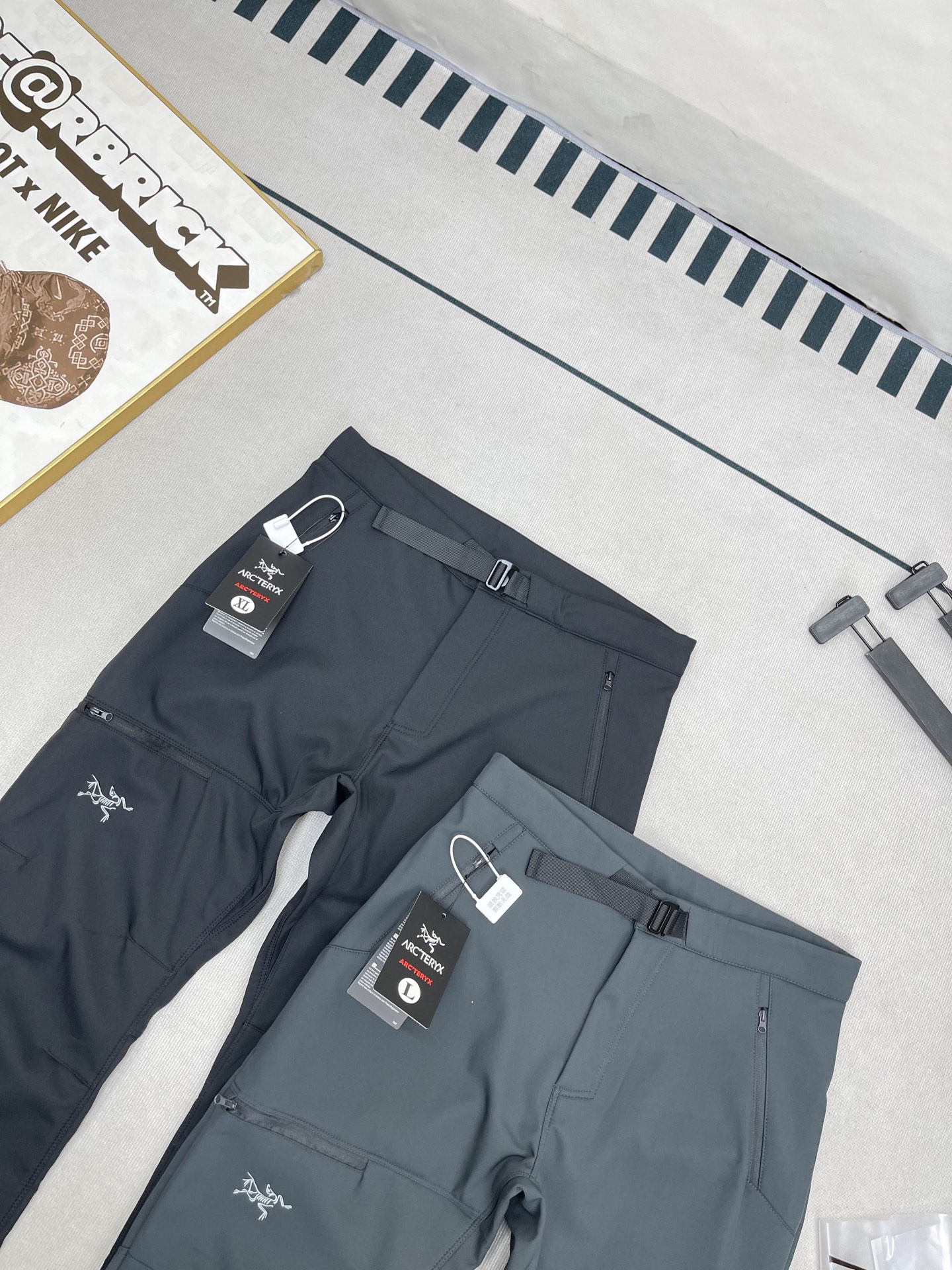 Arc'teryx 高仿機能拼接男褲 雙色設計運動款 彈力透氣修身版| 11 Arc'teryx 高仿機能拼接男褲 雙色設計運動款 彈力透氣修身版