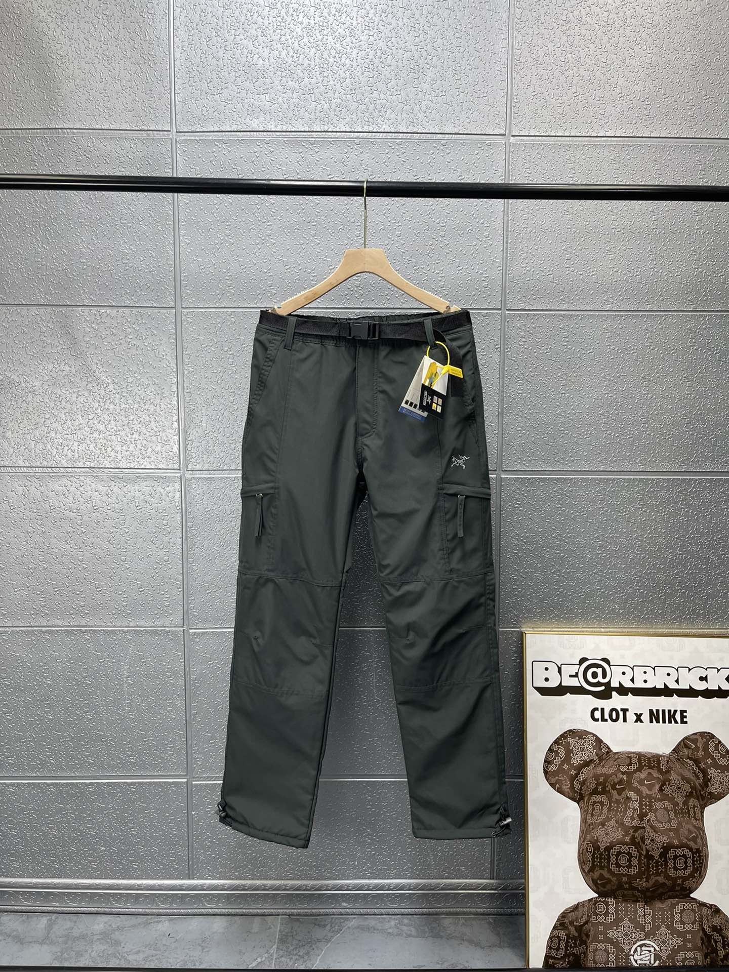 Arc'teryx 高仿男款防風長褲 多色戶外機能款 吸濕快乾剪裁| 7 Arc'teryx 高仿男款防風長褲 多色戶外機能款 吸濕快乾剪裁