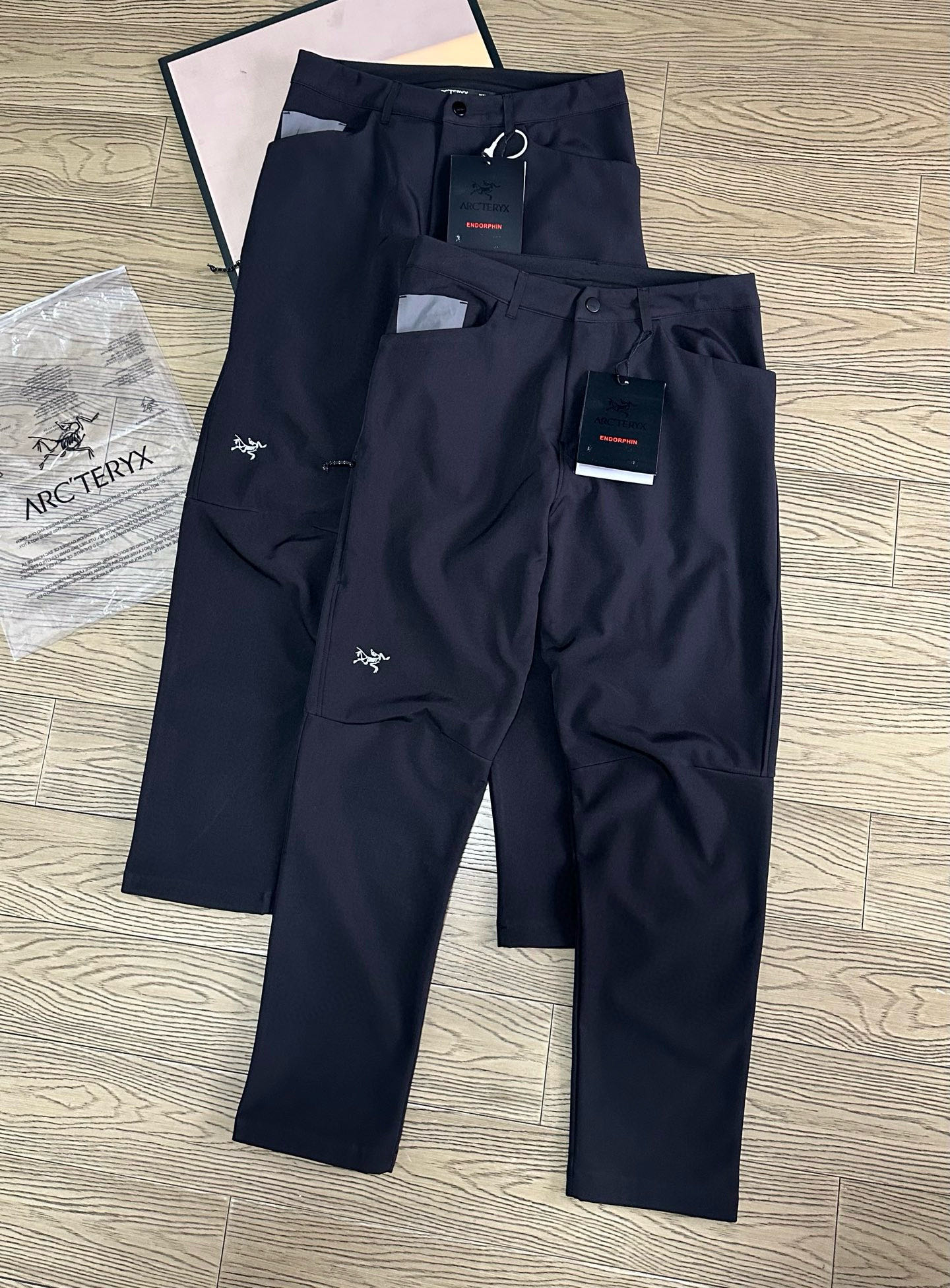 Arc'teryx 高仿Endorphin系列男褲 黑灰拼接設計款 都會機能風格