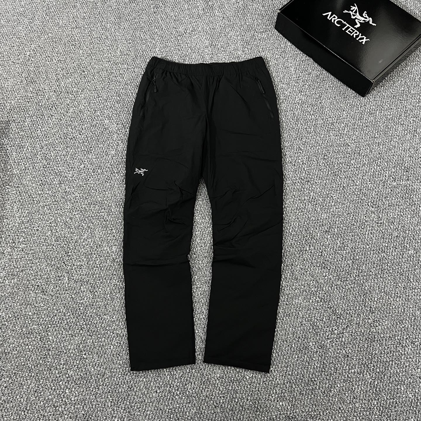 Arc'teryx 高仿男款輕機能長褲 三色選擇 都會風剪裁設計| 6 Arc'teryx 高仿男款輕機能長褲 三色選擇 都會風剪裁設計