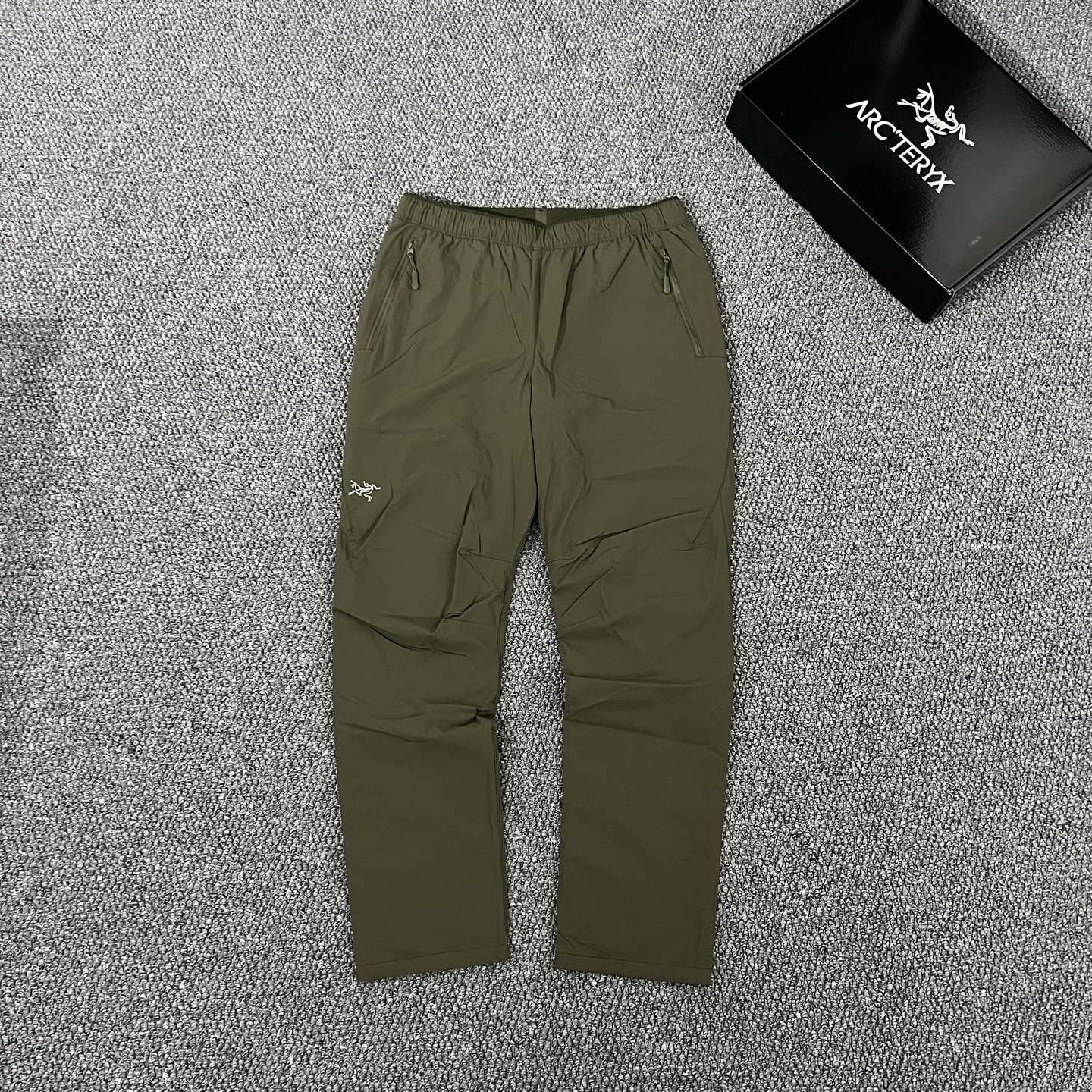 Arc'teryx 高仿男款輕機能長褲 三色選擇 都會風剪裁設計| 14 Arc'teryx 高仿男款輕機能長褲 三色選擇 都會風剪裁設計